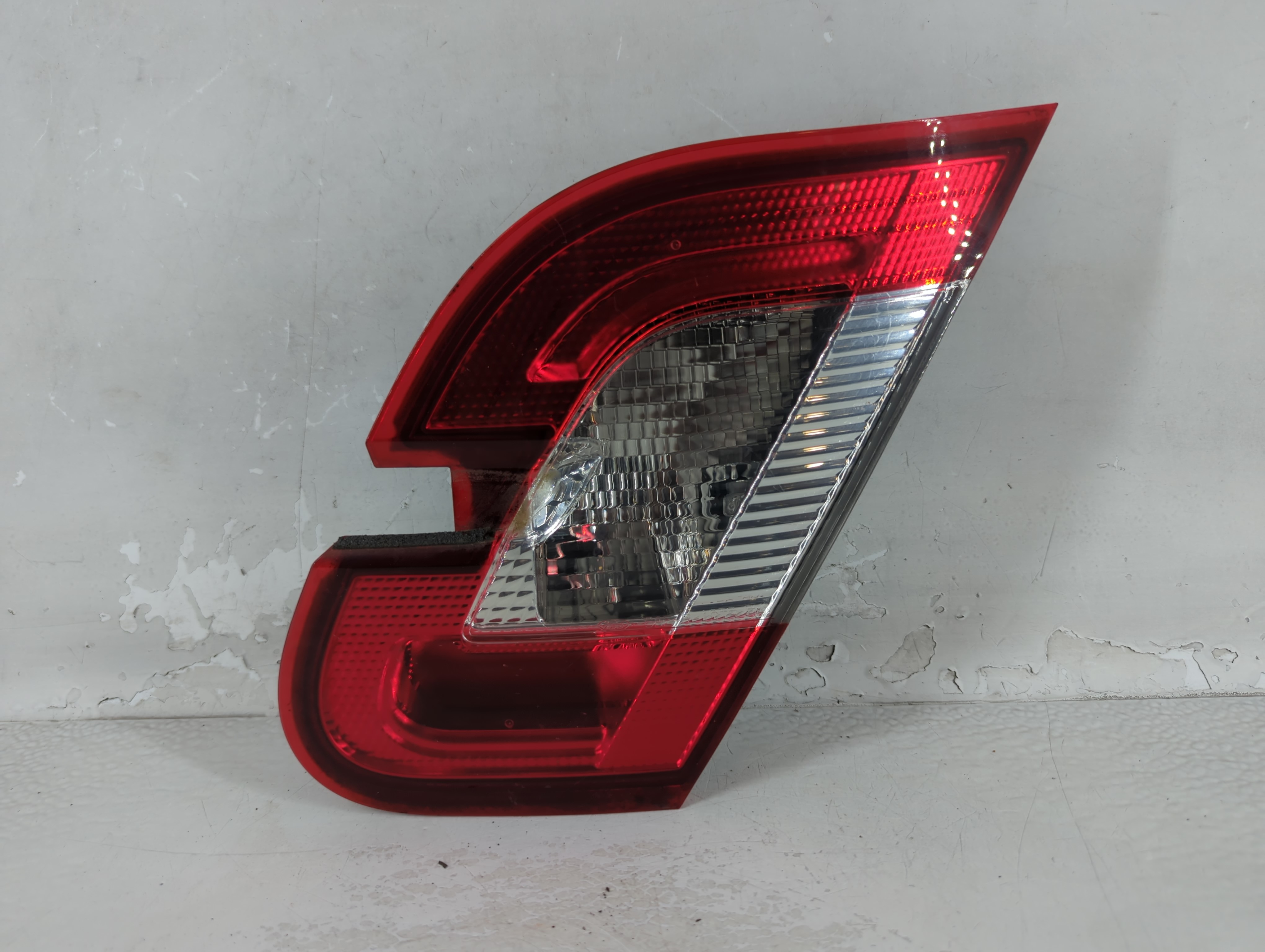 2010-2012 Ford Taurus Passenger Right Side Tail Light Taillight Oem 1066425 - Oemusedautoparts1.com