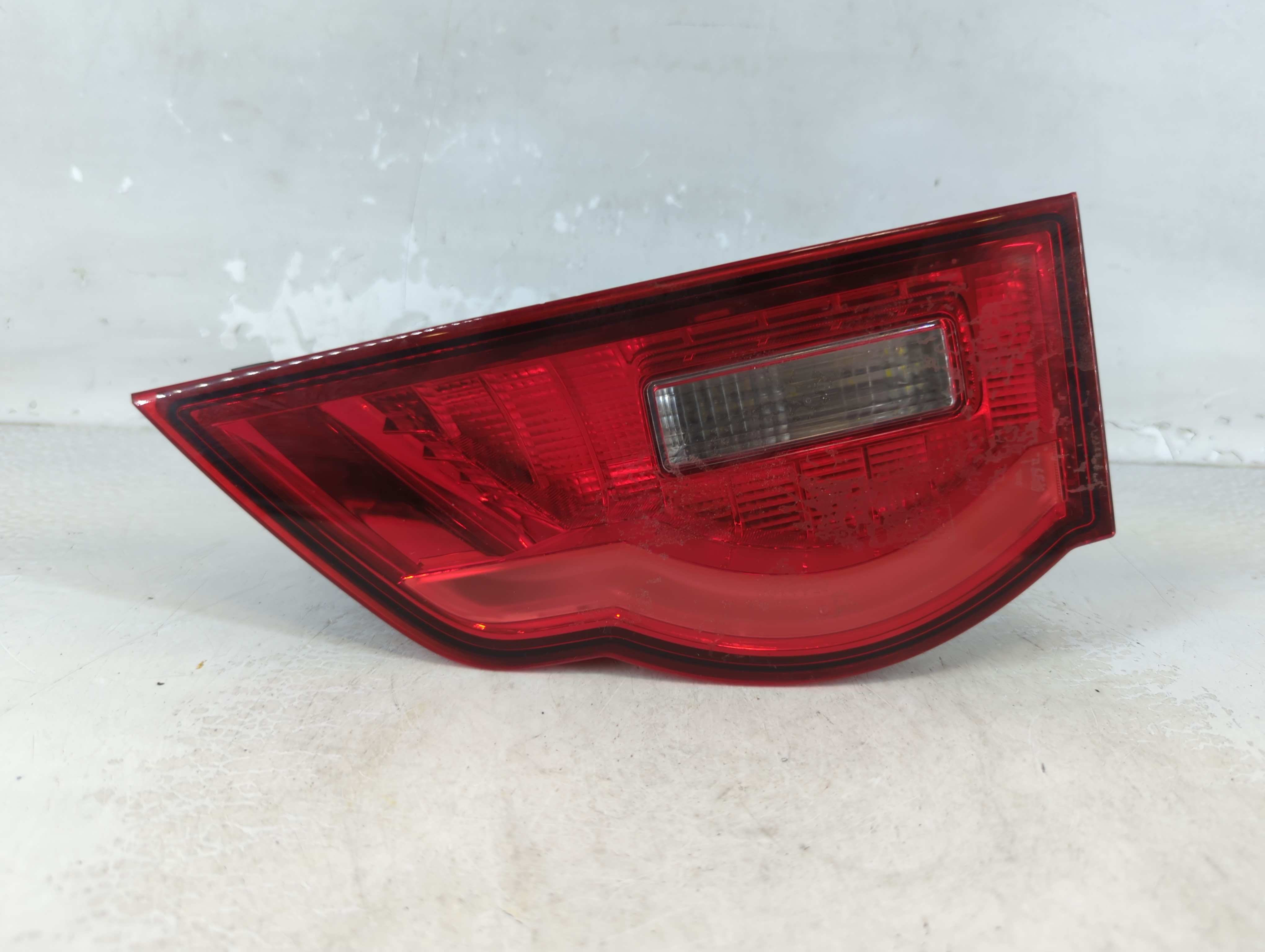 Picture of 2017-2020 Jaguar F-pace Passenger Right Side Tail Light Taillight Oem 1066440