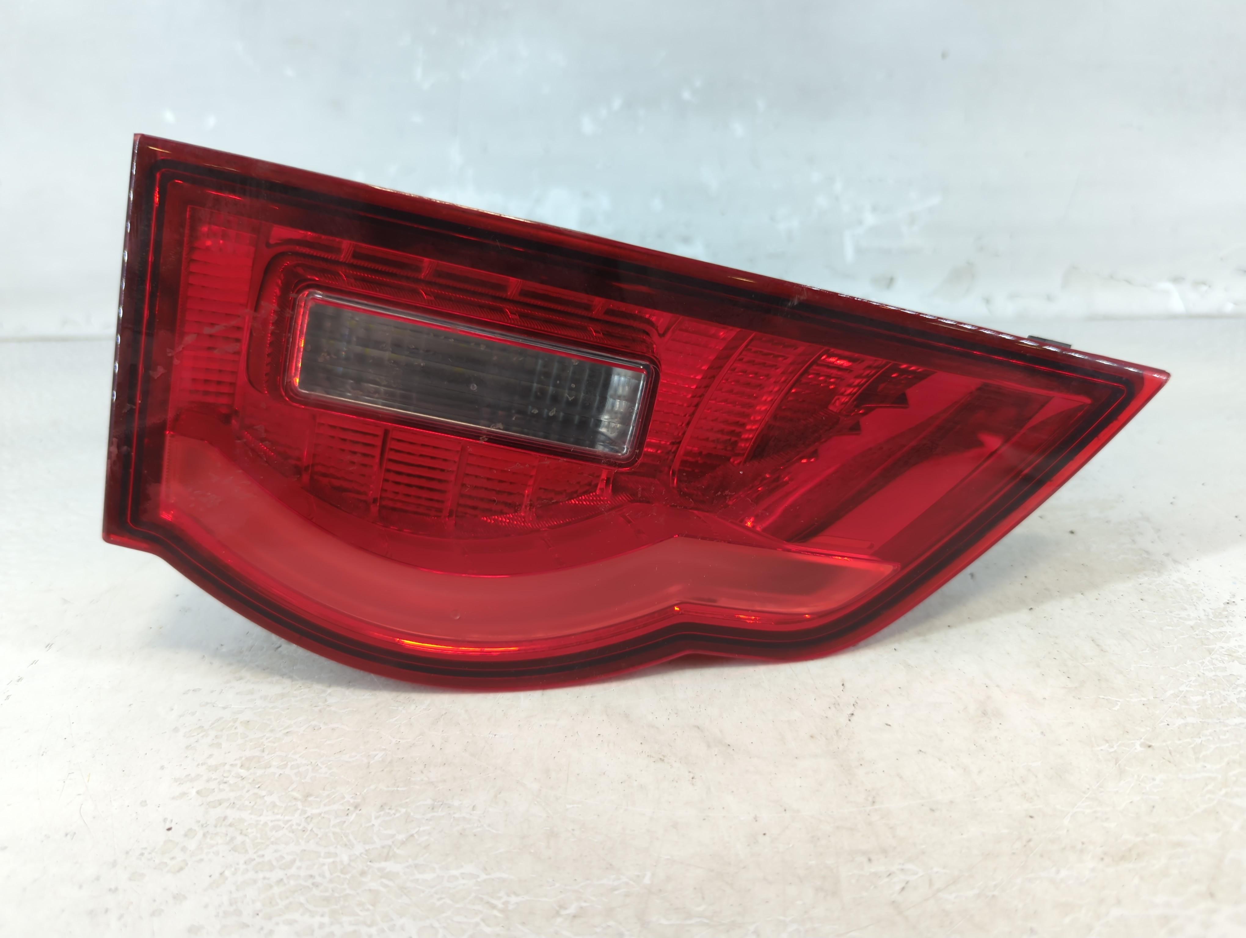 Picture of 2017-2020 Jaguar F-pace Driver Left Side Tail Light Taillight Oem 1066445