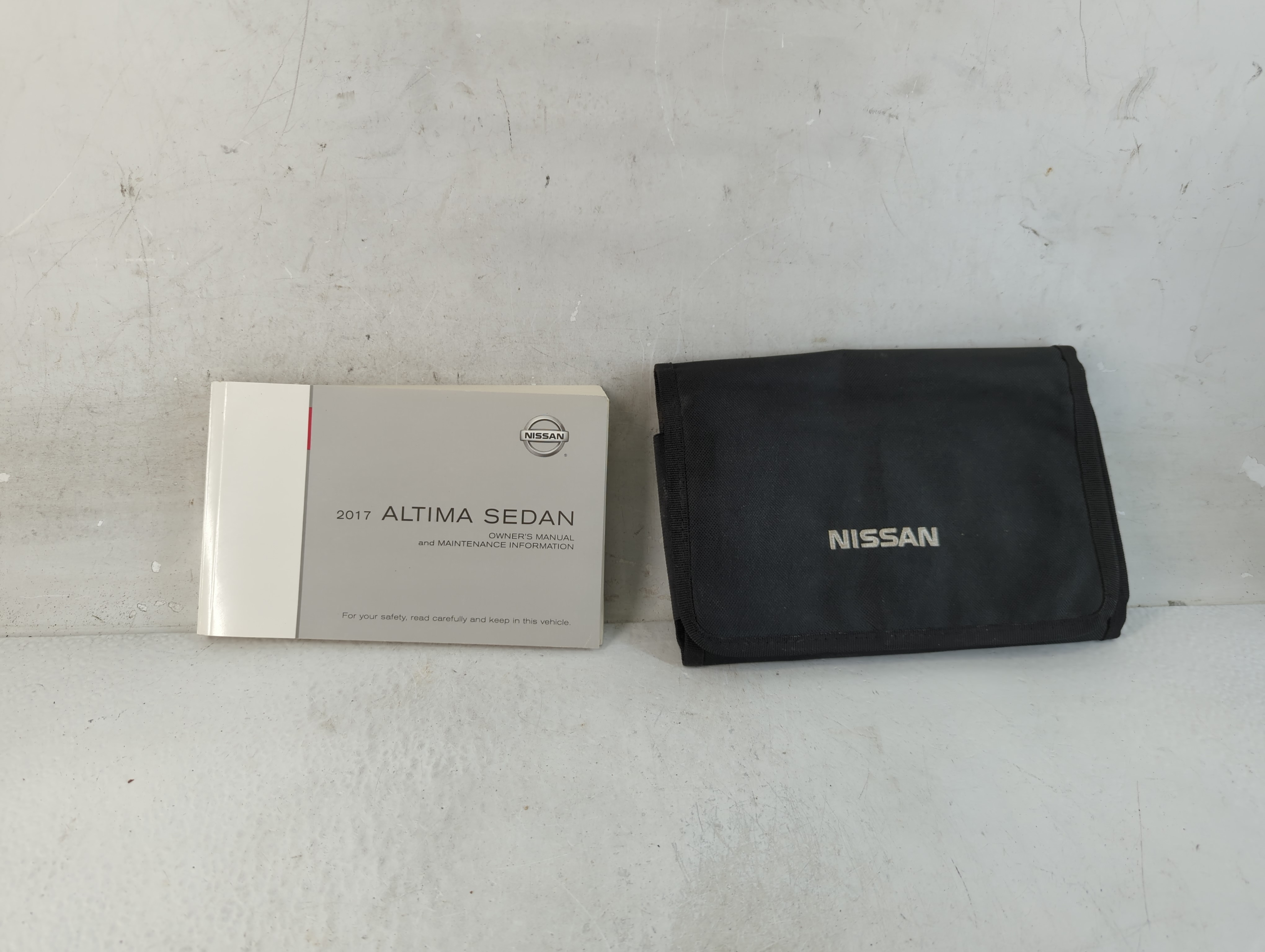 2017 Nissan Altima Owners Manual Book Guide 1066595 - Oemusedautoparts1.com