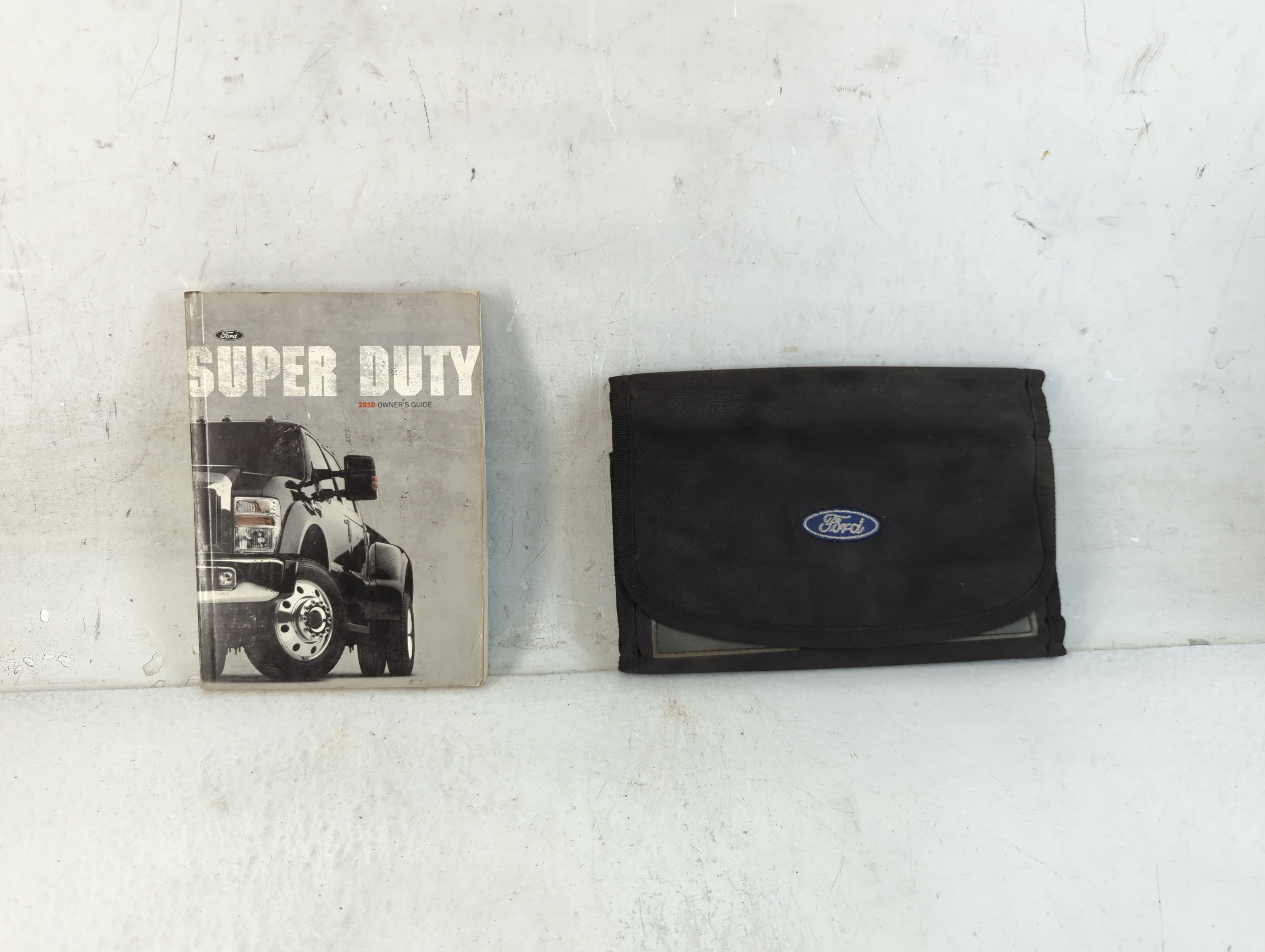 Picture of 2010 Ford F-250 Super Duty Owners Manual Book Guide 1066598
