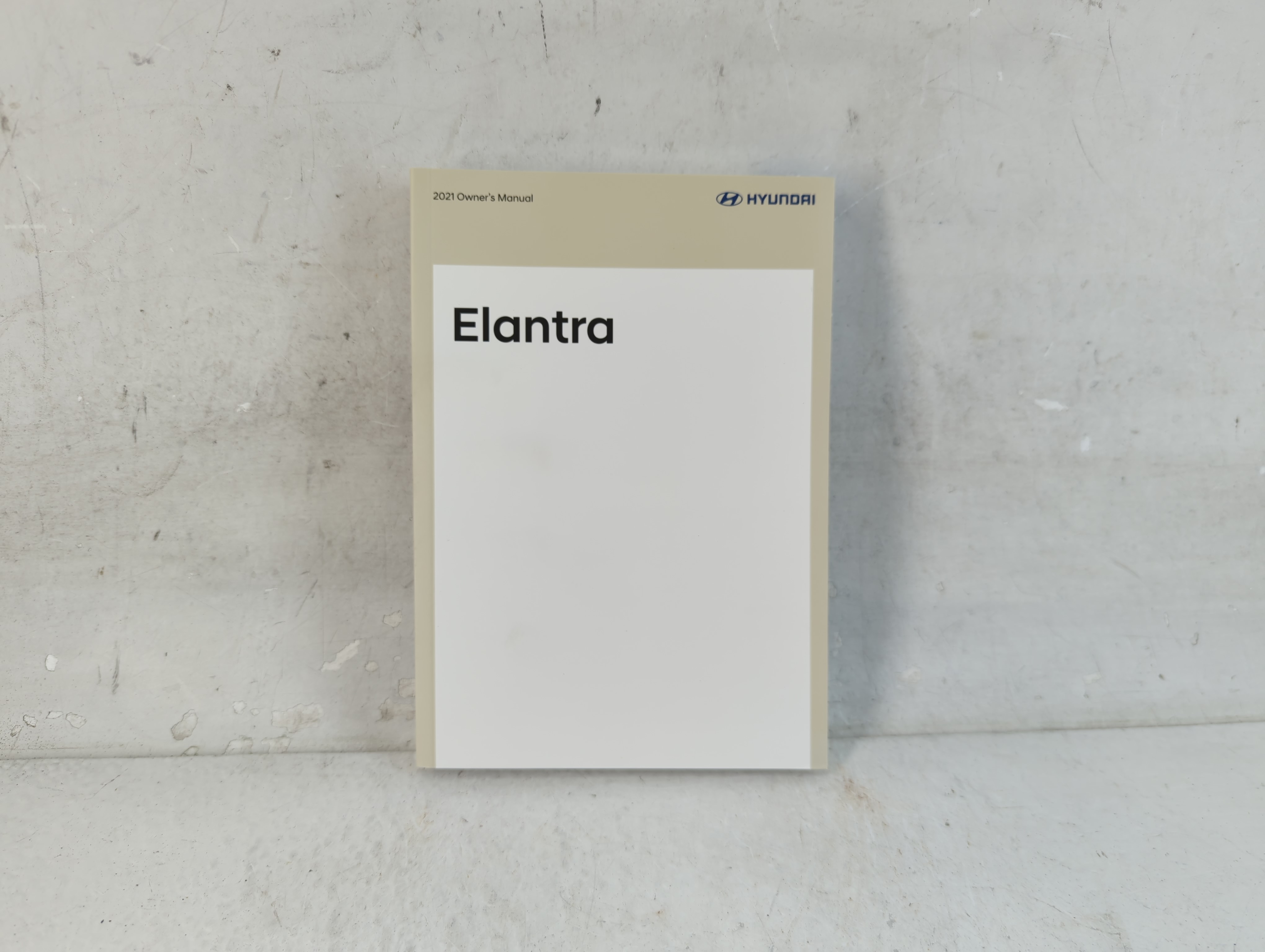 Picture of 2021 Hyundai Elantra Owners Manual Book Guide 1066618