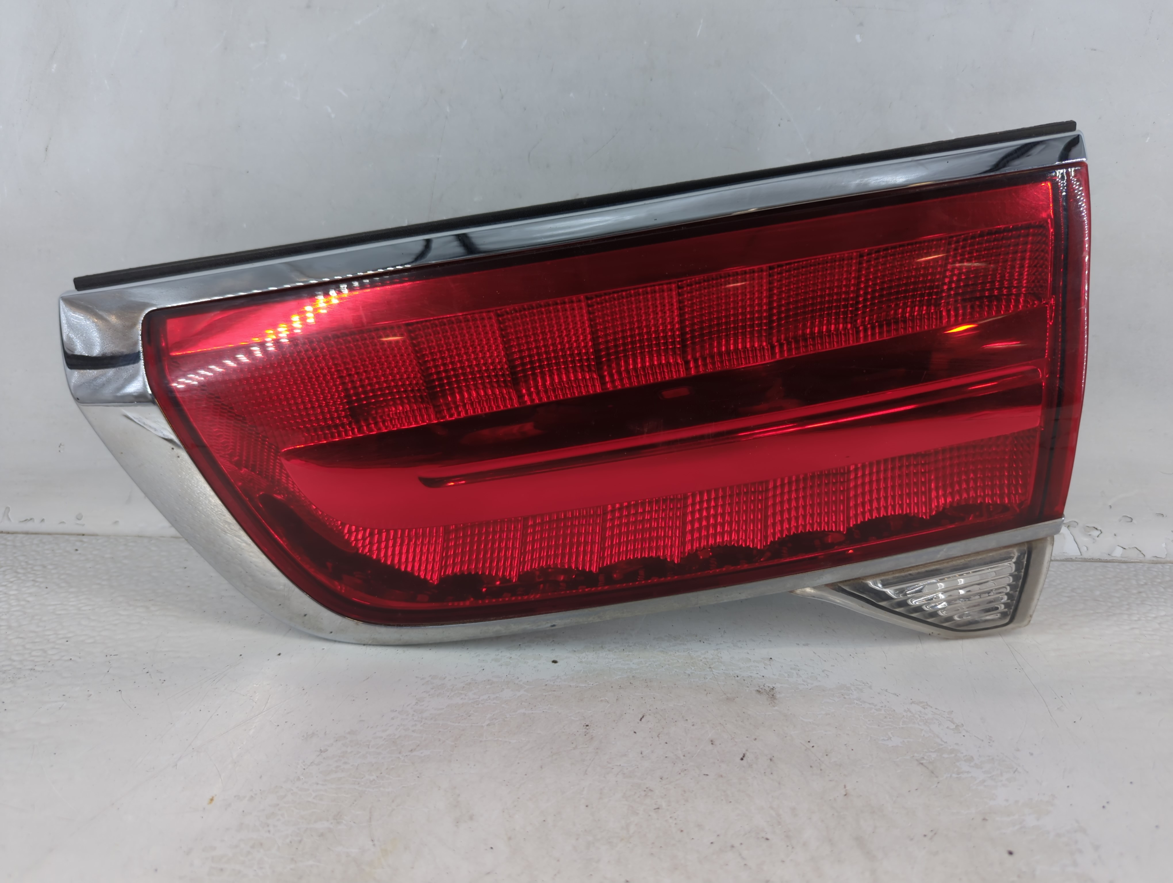 Picture of 2011-2015 Lincoln Mkx Passenger Right Side Tail Light Taillight Oem 1066643