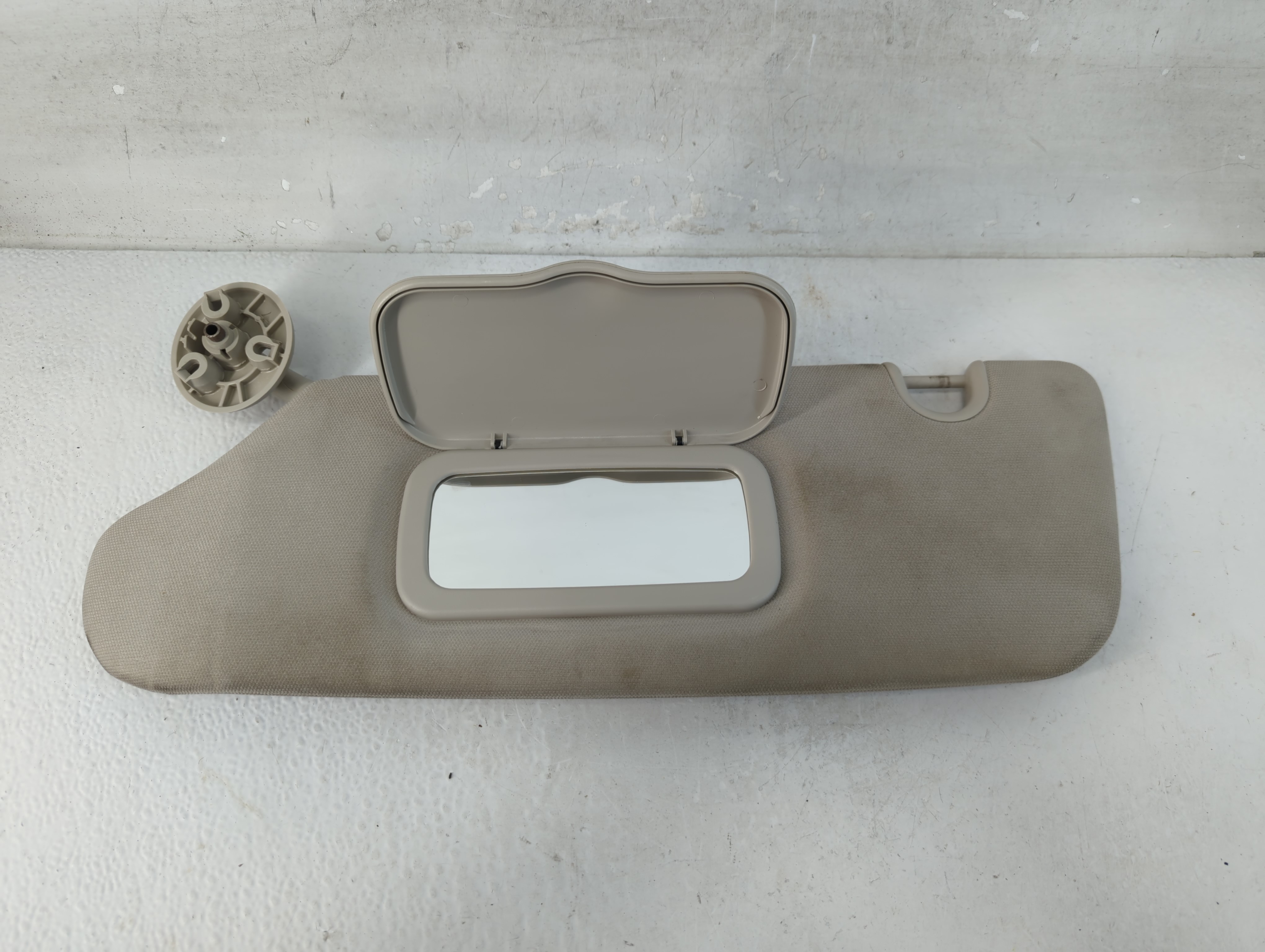 Picture of Dodge Caravan Driver Sun Visor Mirror Left Sunvisor Tan 1066667