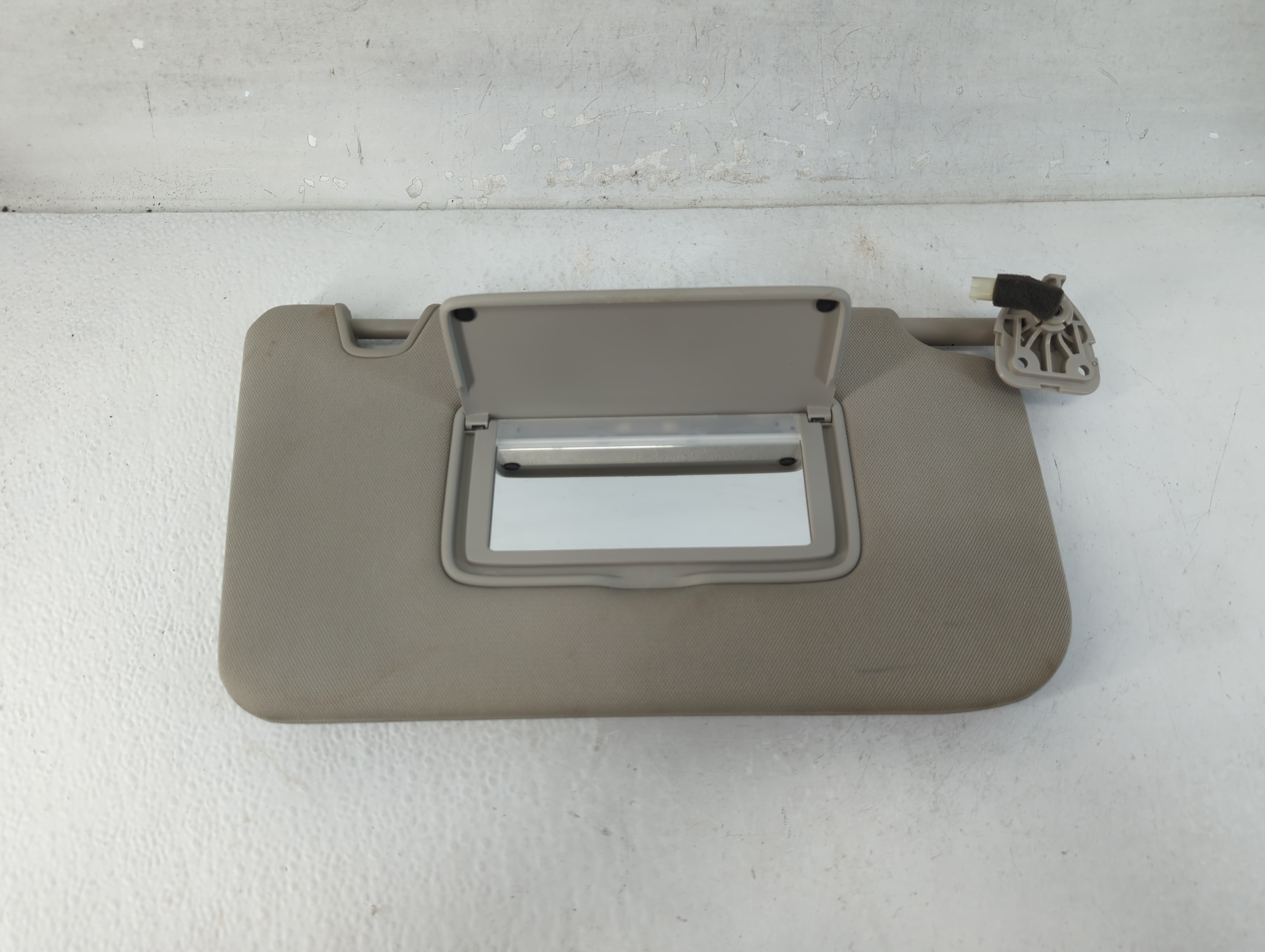 2015-2022 Subaru Legacy Driver Sun Visor Mirror Left Sunvisor Tan 1066672 - Oemusedautoparts1.com
