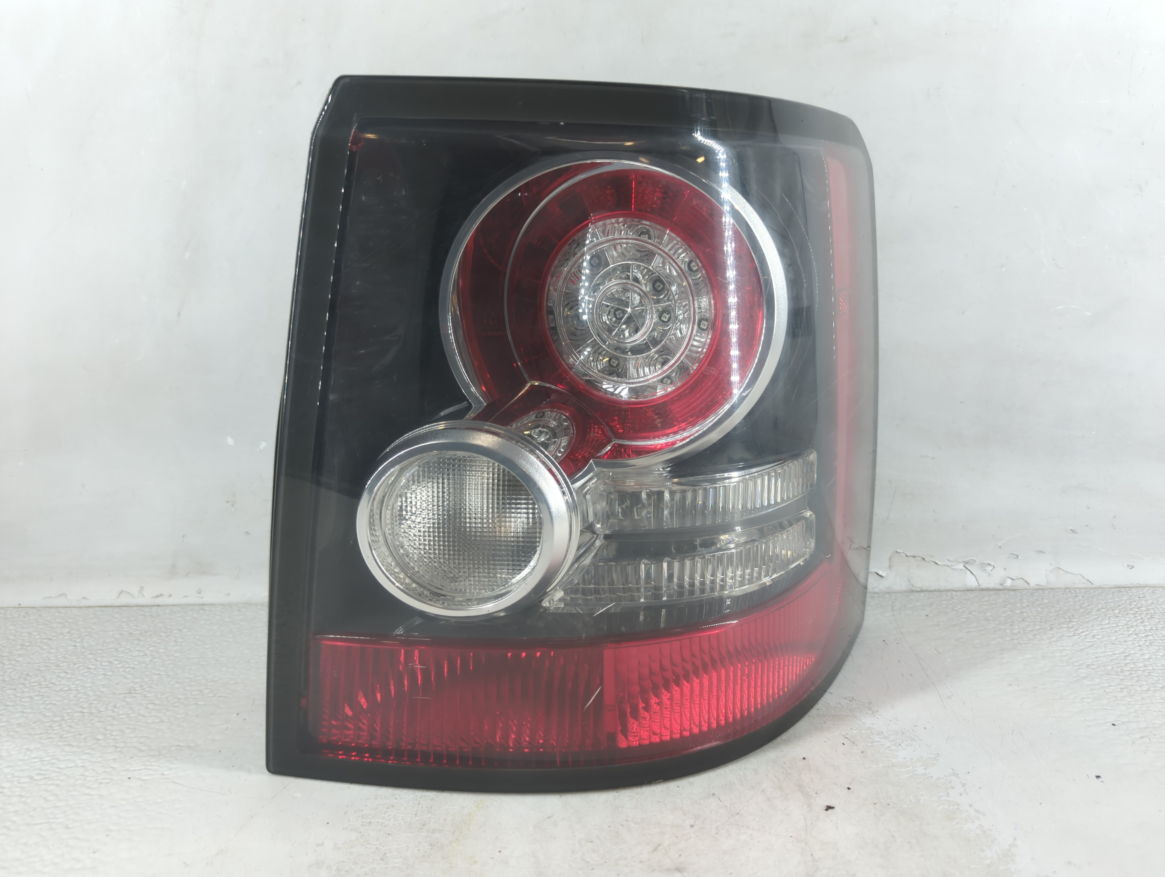 Picture of Nissan Rogue Sport Passenger Right Side Tail Light Taillight Oem 1066688