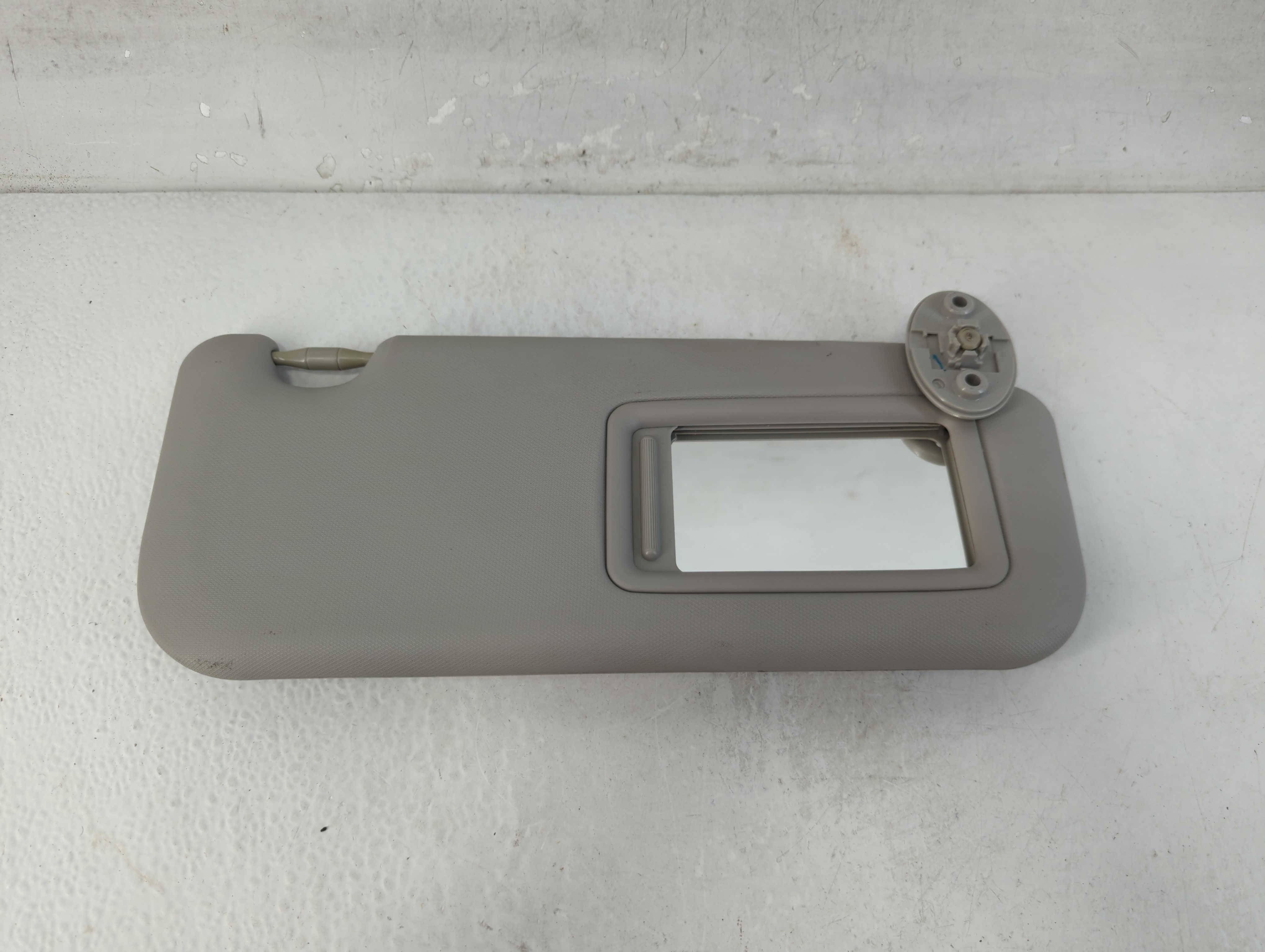 2014-2016 Toyota Corolla Passenger Sun Visor Mirror Right Sunvisor Gray 1066756 - Oemusedautoparts1.com