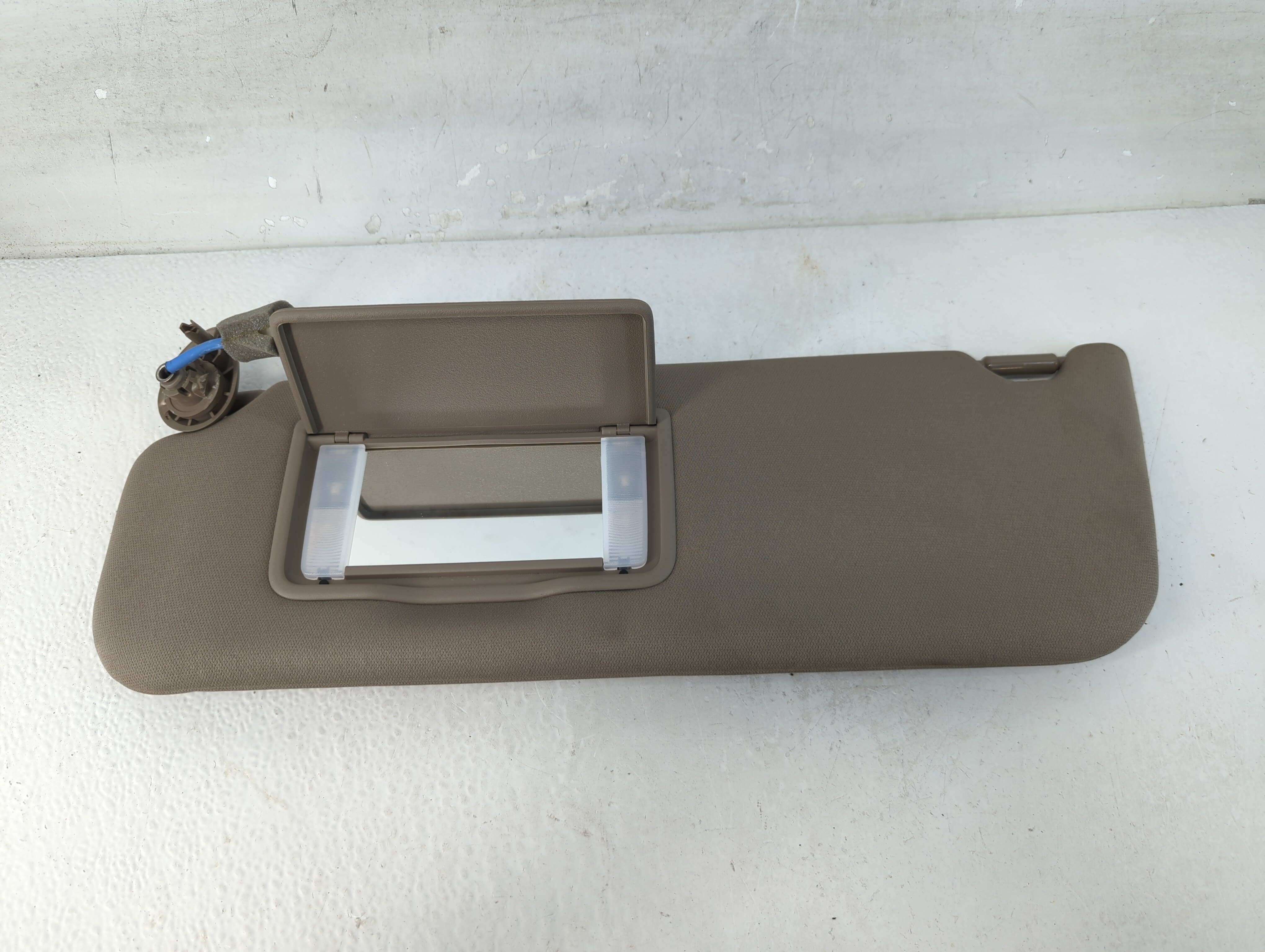 2019 Honda Odyssey Driver Sun Visor Mirror Left Sunvisor Grey 1066781 - Oemusedautoparts1.com
