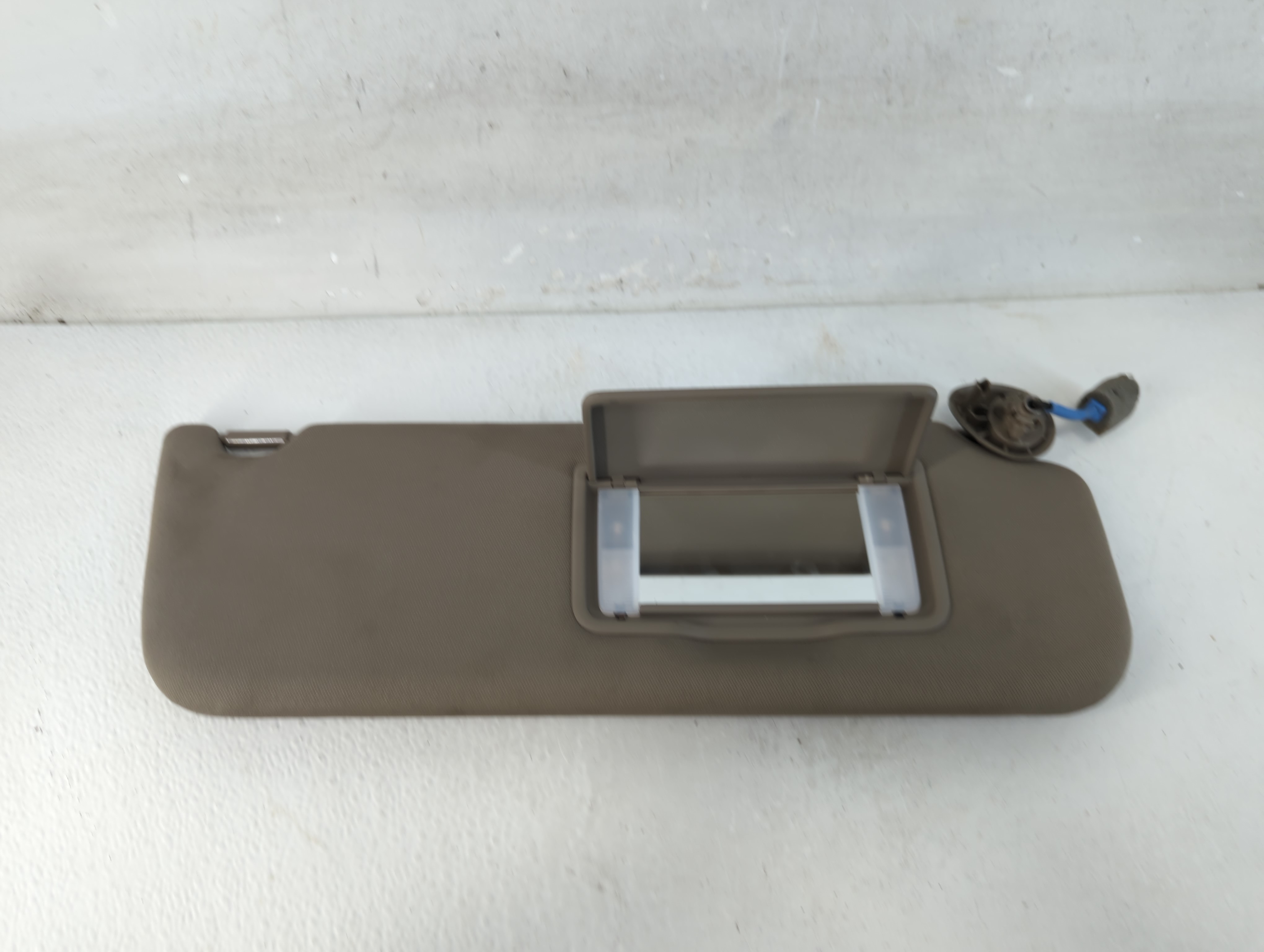 2019 Honda Odyssey Passenger Sun Visor Mirror Right Sunvisor Dark Grey 1066782 - Oemusedautoparts1.com