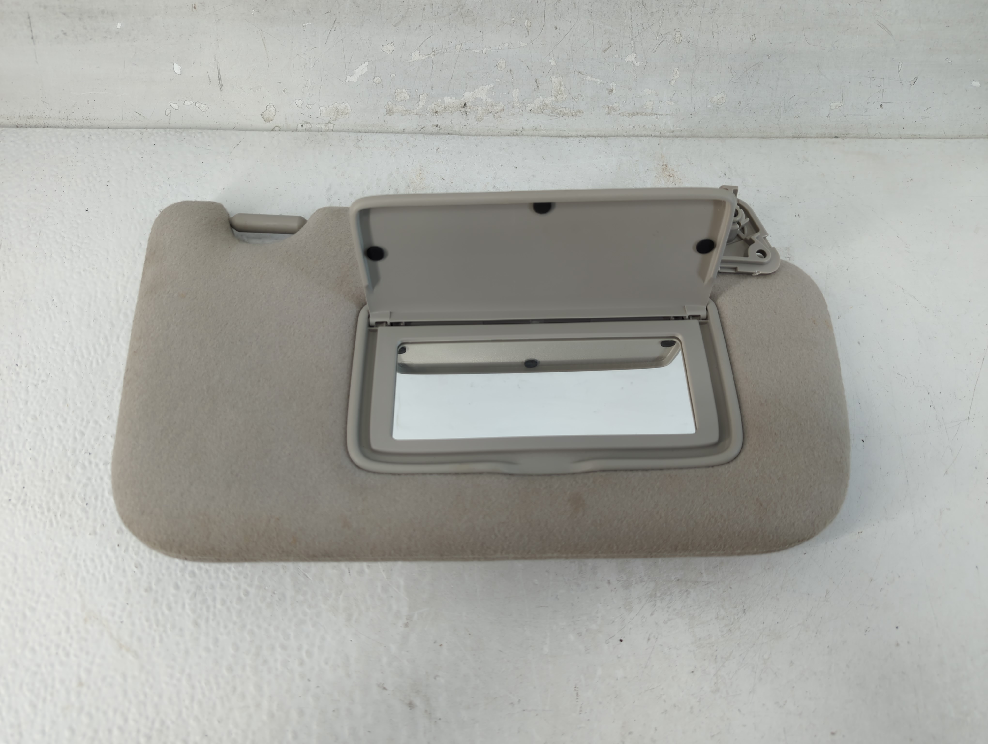 Picture of 2013-2019 Nissan Sentra Passenger Sun Visor Mirror Right Sunvisor Gray 1066802