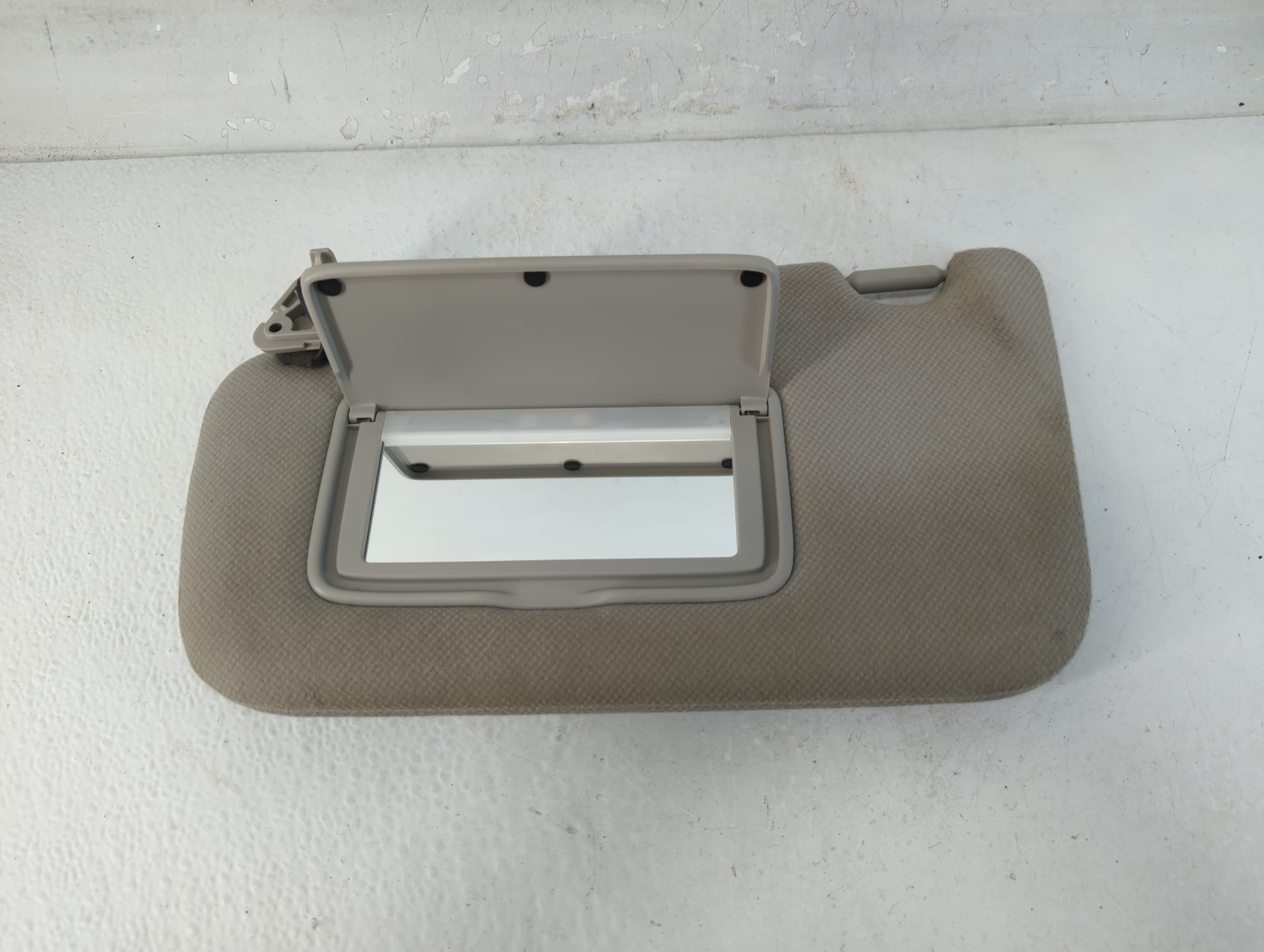 2013-2019 Nissan Sentra Driver Sun Visor Mirror Left Sunvisor Grey 1066806 - Oemusedautoparts1.com