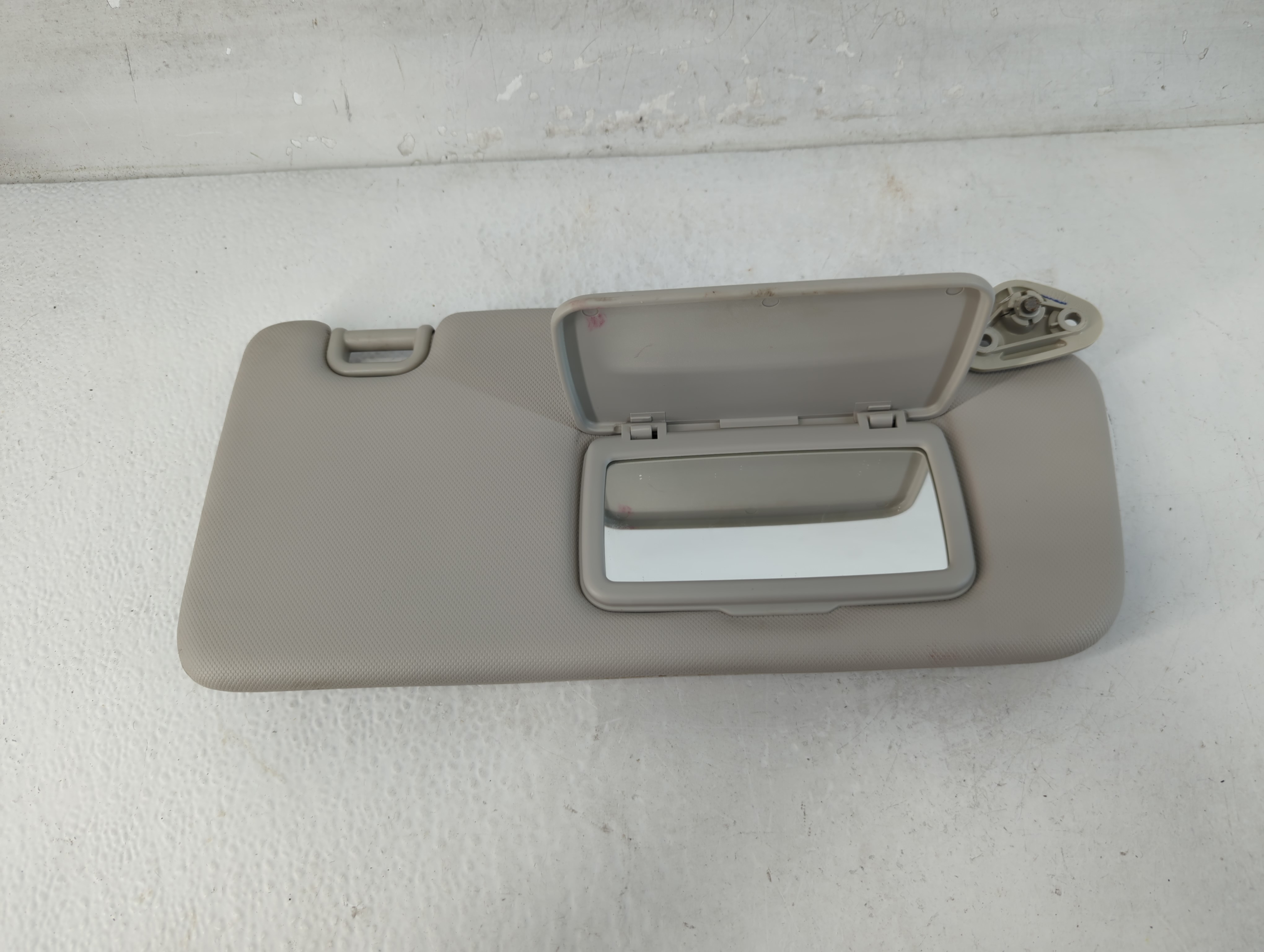 2012-2014 Subaru Impreza Passenger Sun Visor Mirror Right Sunvisor Grey 1066851 - Oemusedautoparts1.com