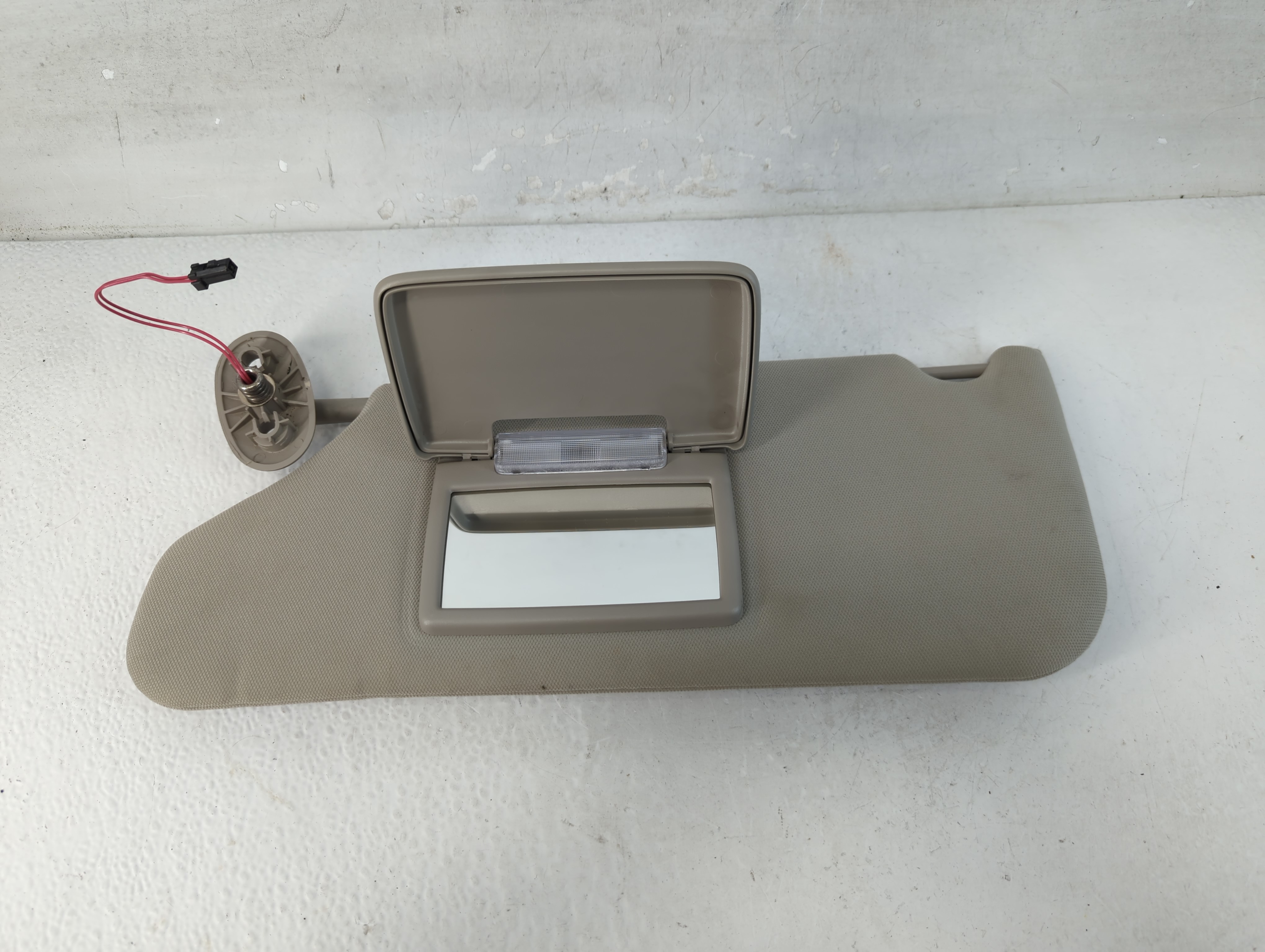 2005-2010 Jeep Grand Cherokee Driver Sun Visor Mirror Left Sunvisor Grey 1066855 - Oemusedautoparts1.com