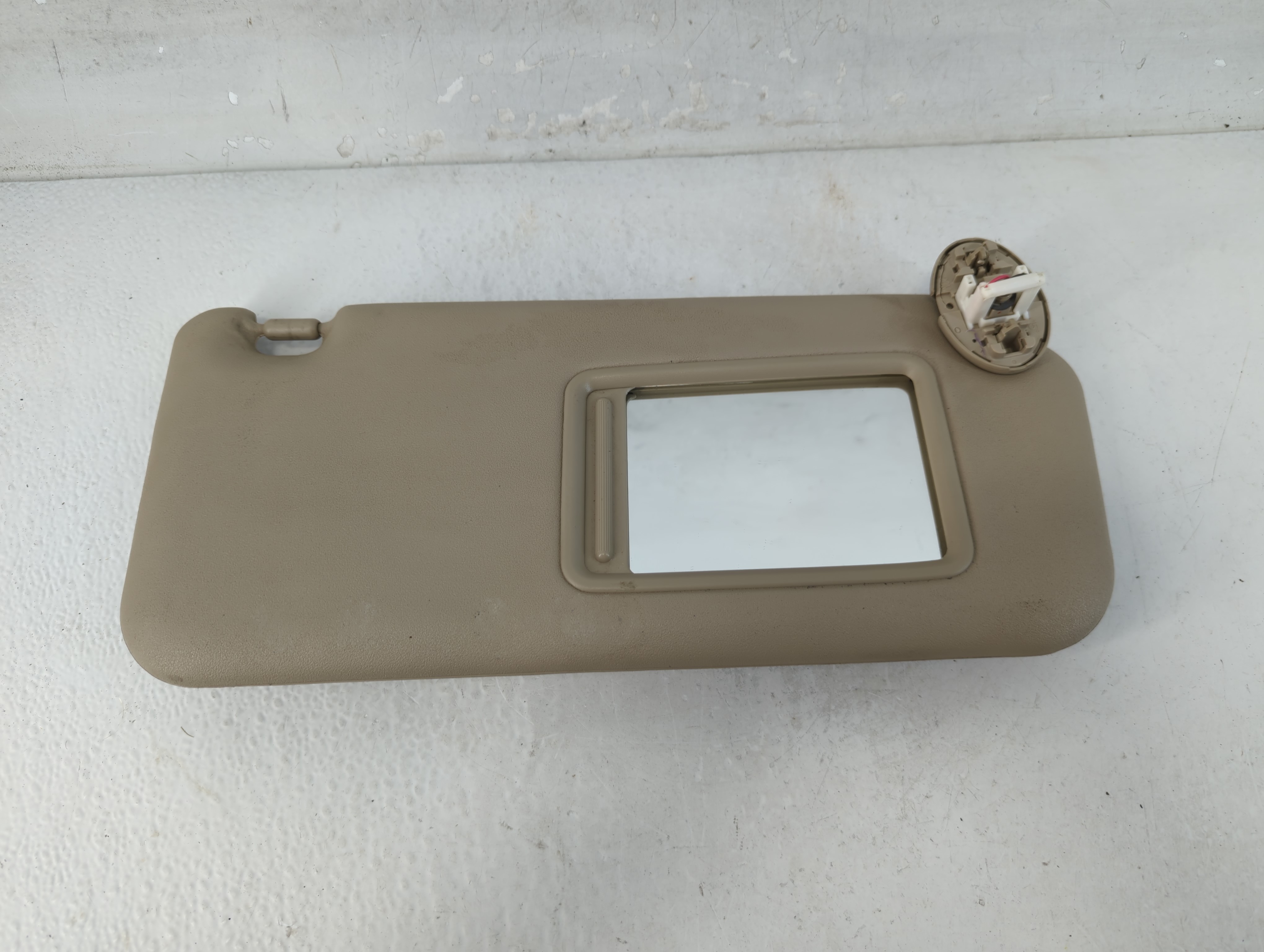 2006-2009 Toyota Rav4 Passenger Sun Visor Mirror Right Sunvisor Tan 1066882 - Oemusedautoparts1.com