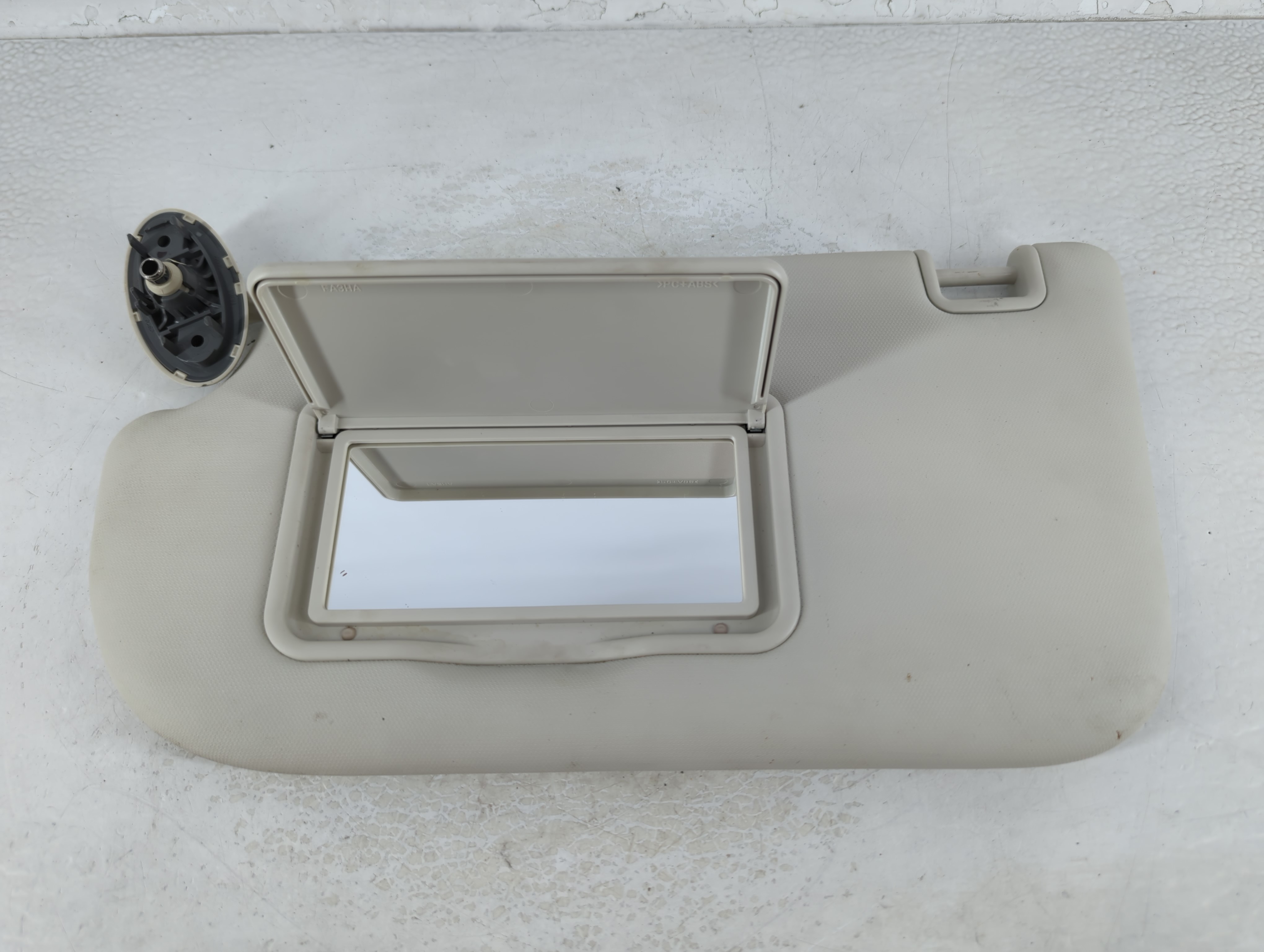 Picture of 2013-2019 Ford Escape Driver Sun Visor Mirror Left Sunvisor Ivory 1066916