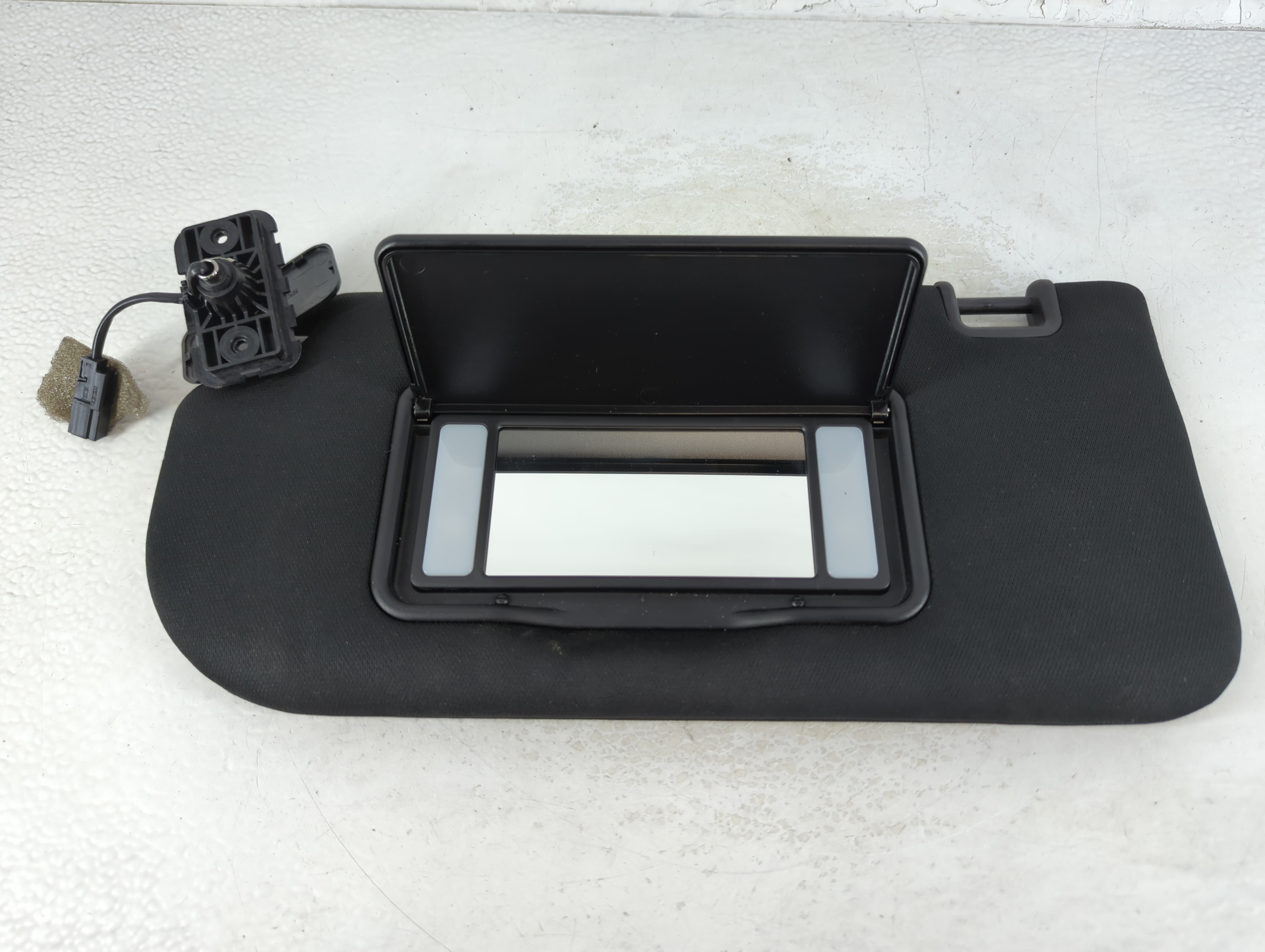 Picture of 2015-2019 Lincoln Mkc Driver Sun Visor Mirror Left Sunvisor Black 1066939