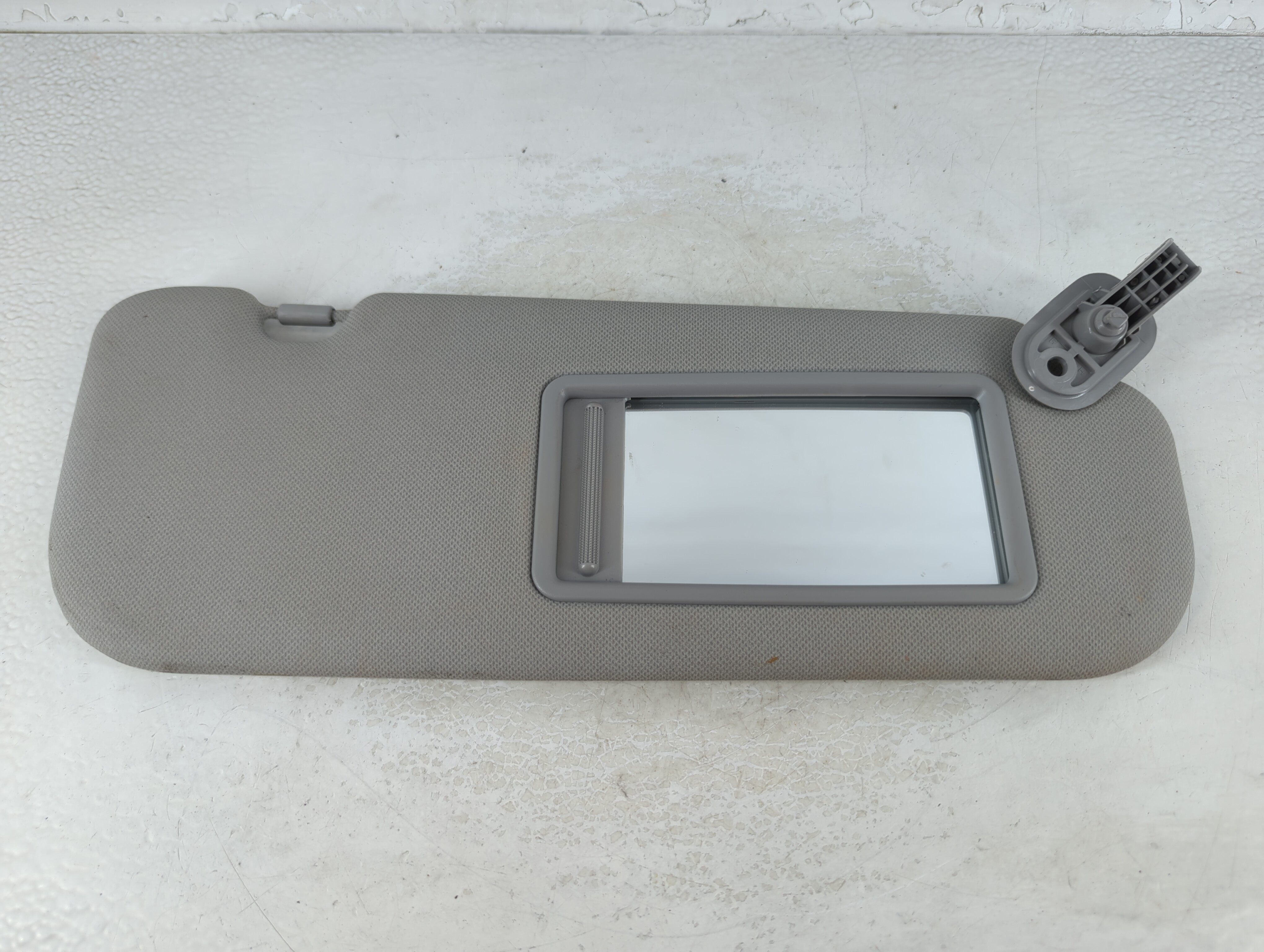 2014-2016 Hyundai Elantra Passenger Sun Visor Mirror Right Sunvisor Grey 1066943 - Oemusedautoparts1.com