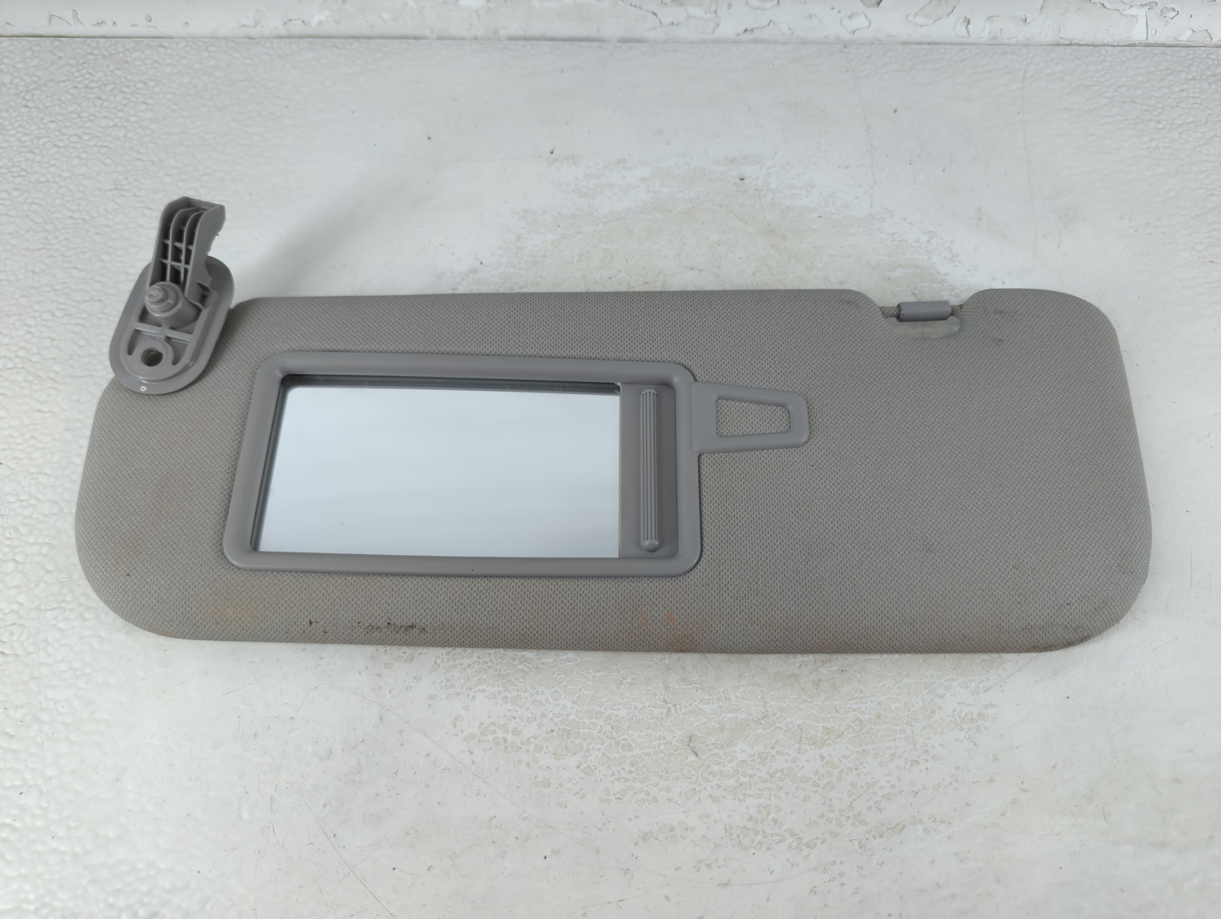 2014-2016 Hyundai Elantra Driver Sun Visor Mirror Left Sunvisor Grey 1066944 - Oemusedautoparts1.com