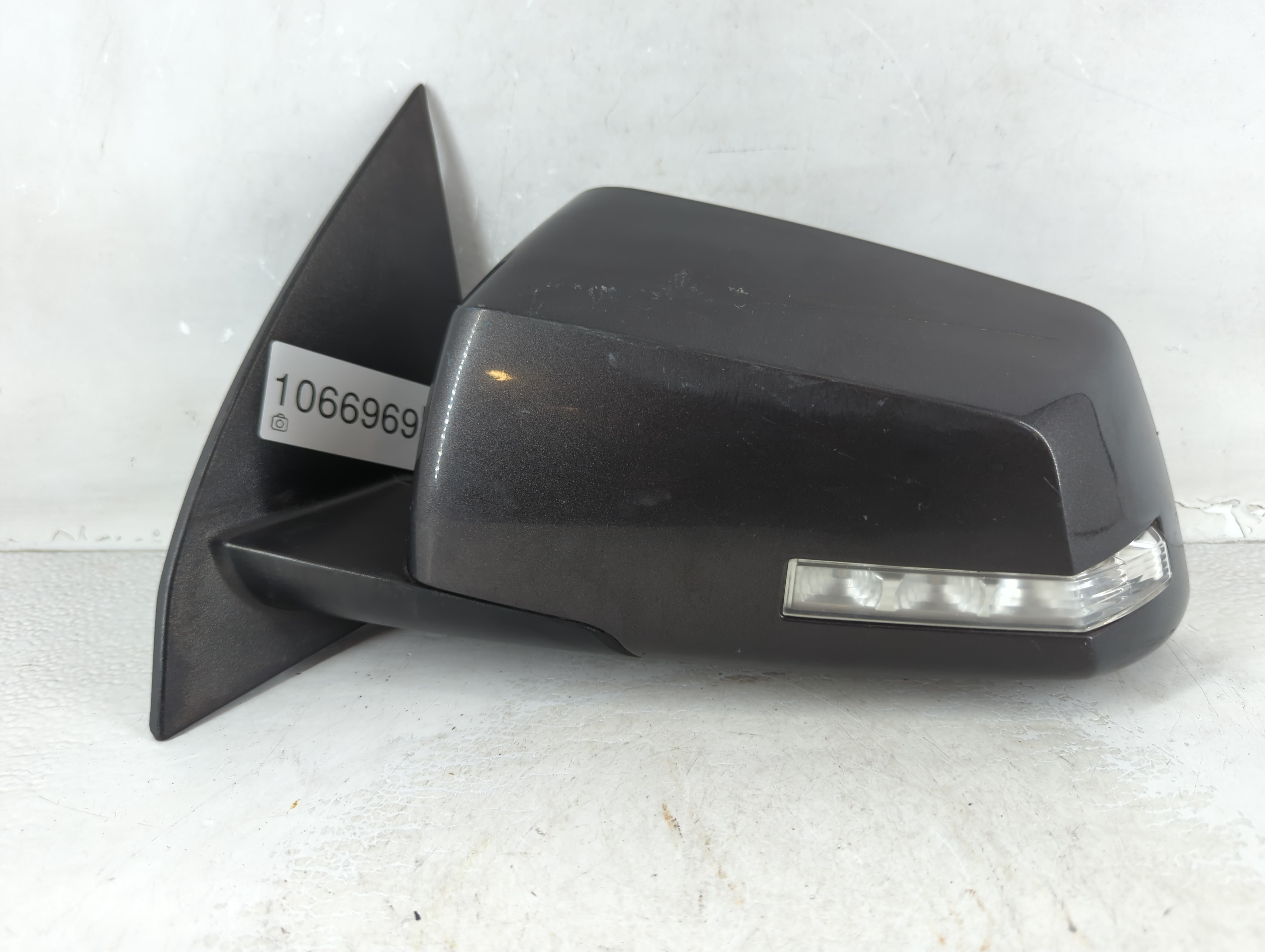 2015-2017 Chevrolet Traverse Driver Left Side View Power Door Mirror 1066969 - Oemusedautoparts1.com