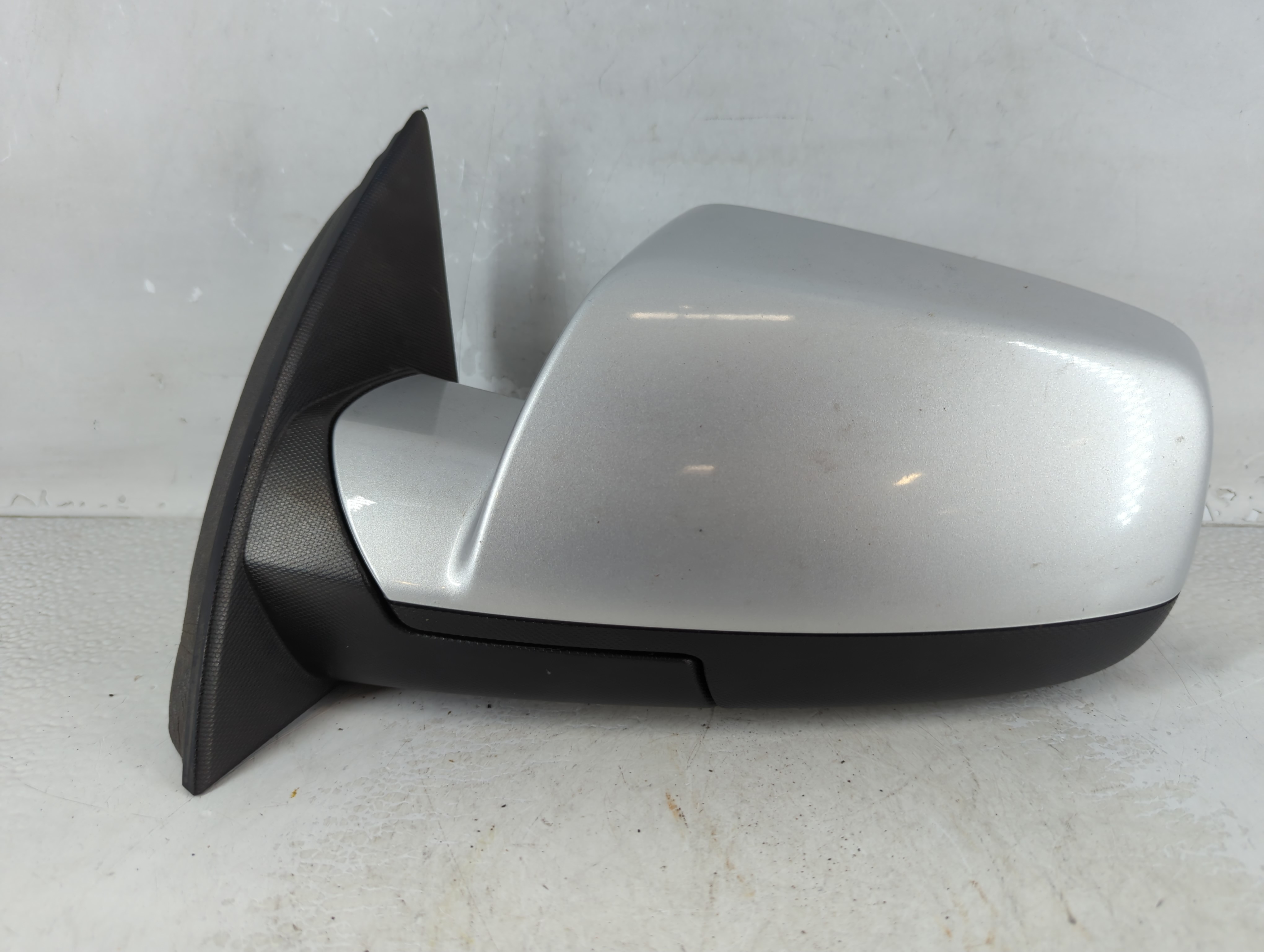 2011-2014 Chevrolet Equinox Driver Left Side View Power Door Mirror 1066997 - Oemusedautoparts1.com
