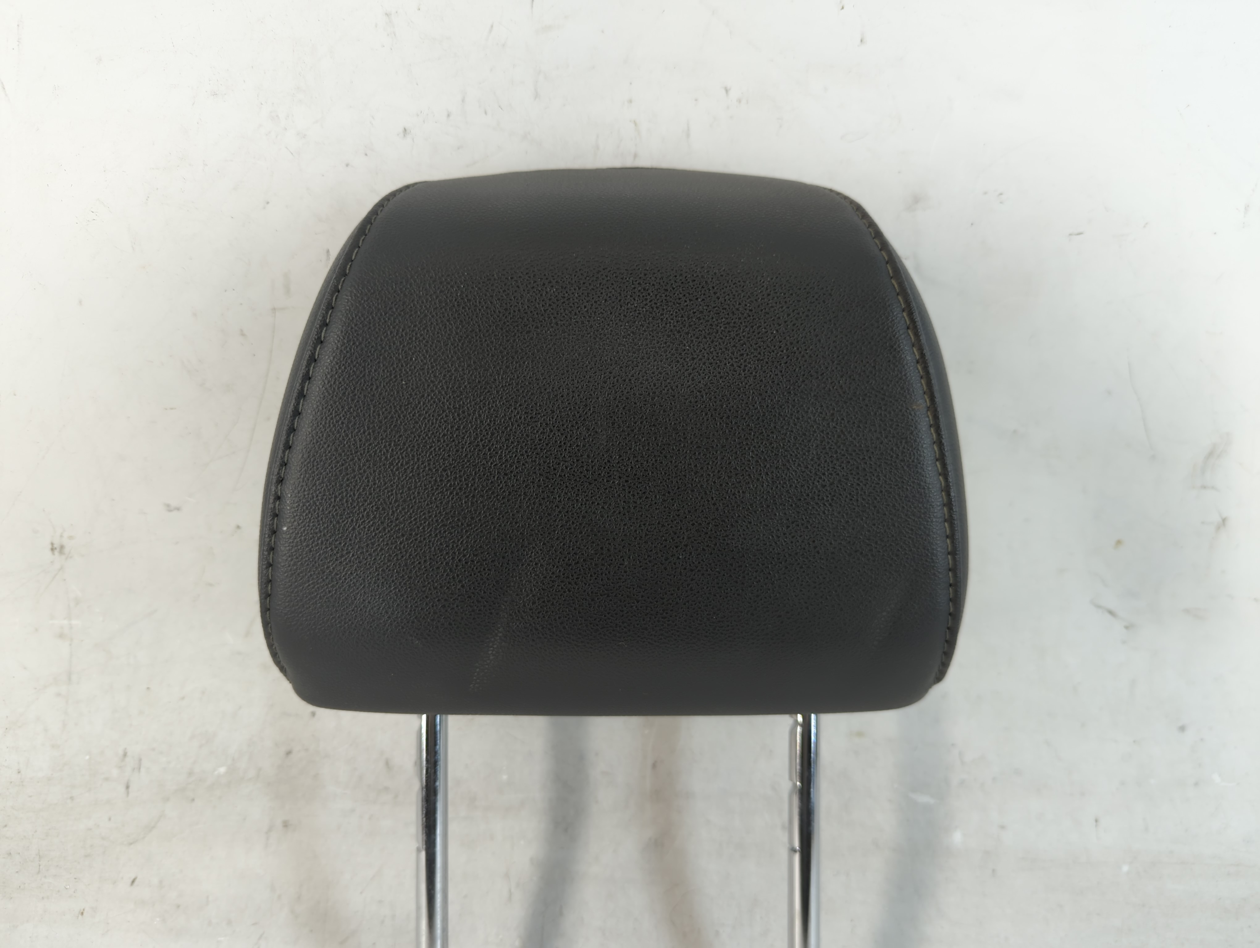2015-2018 Ford Focus Headrest Head Rest Front Driver Passenger Seat 1067012 - Oemusedautoparts1.com