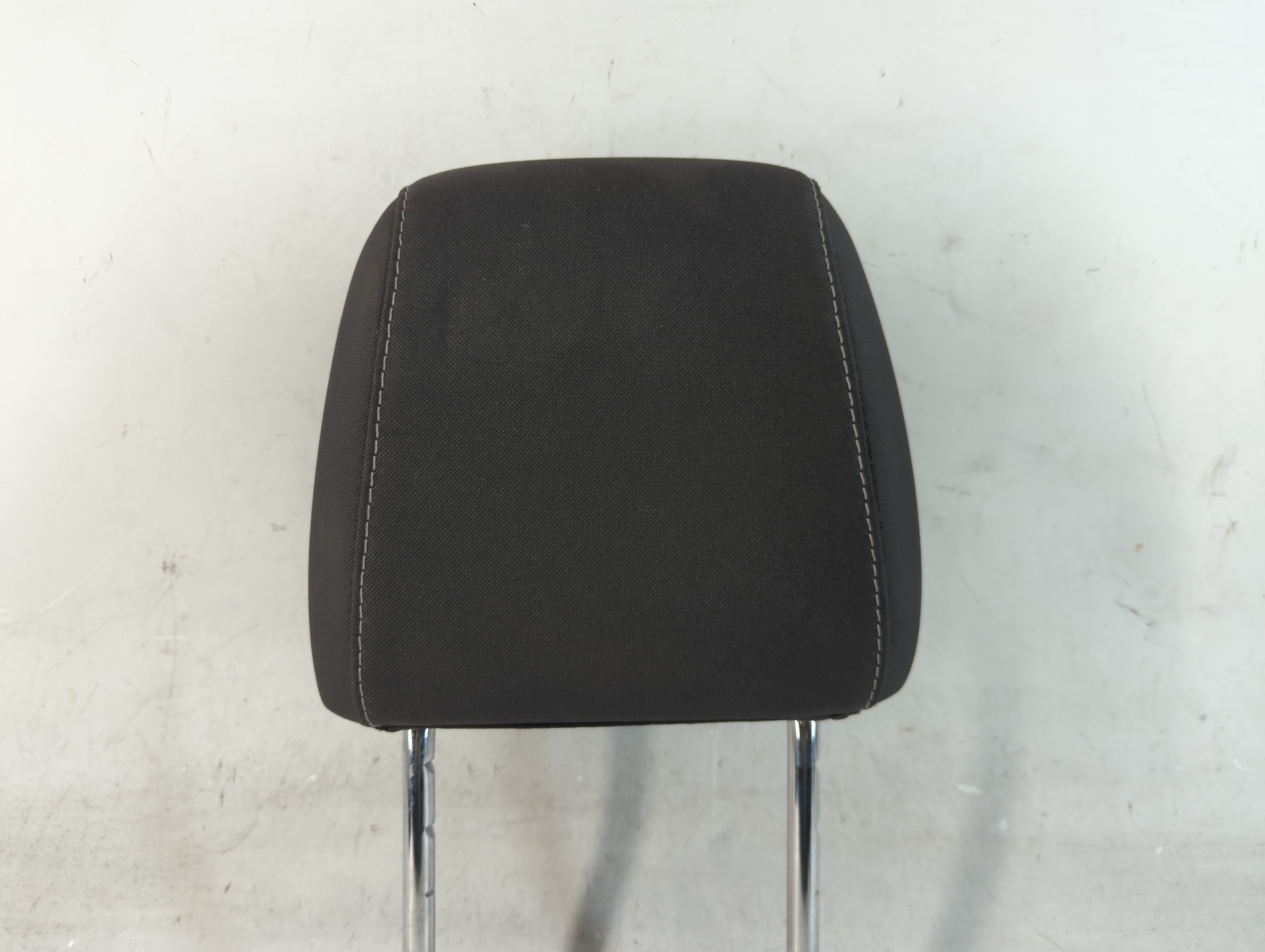 2016-2019 Ford Escape Headrest Head Rest Front Driver Passenger Seat 1067016 - Oemusedautoparts1.com