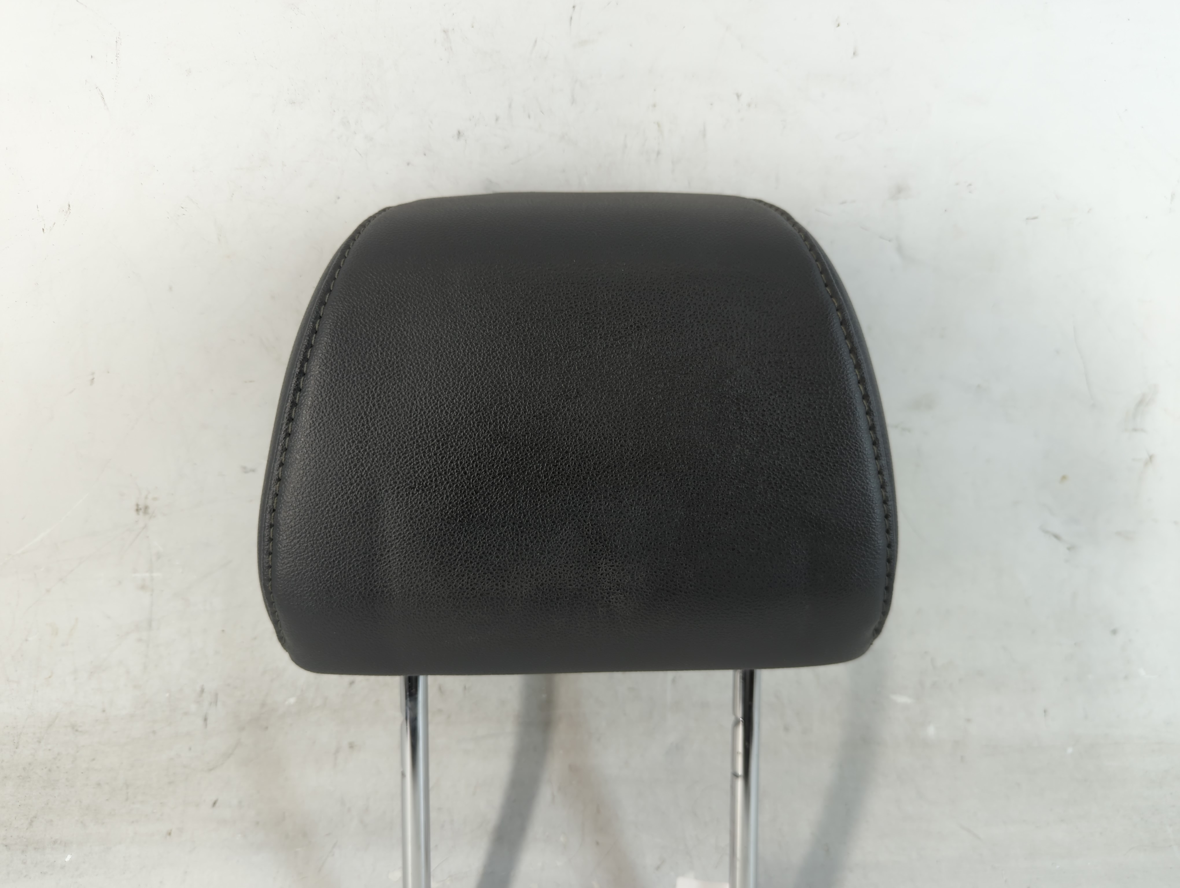 2015-2018 Ford Focus Headrest Head Rest Front Driver Passenger Seat 1067027 - Oemusedautoparts1.com