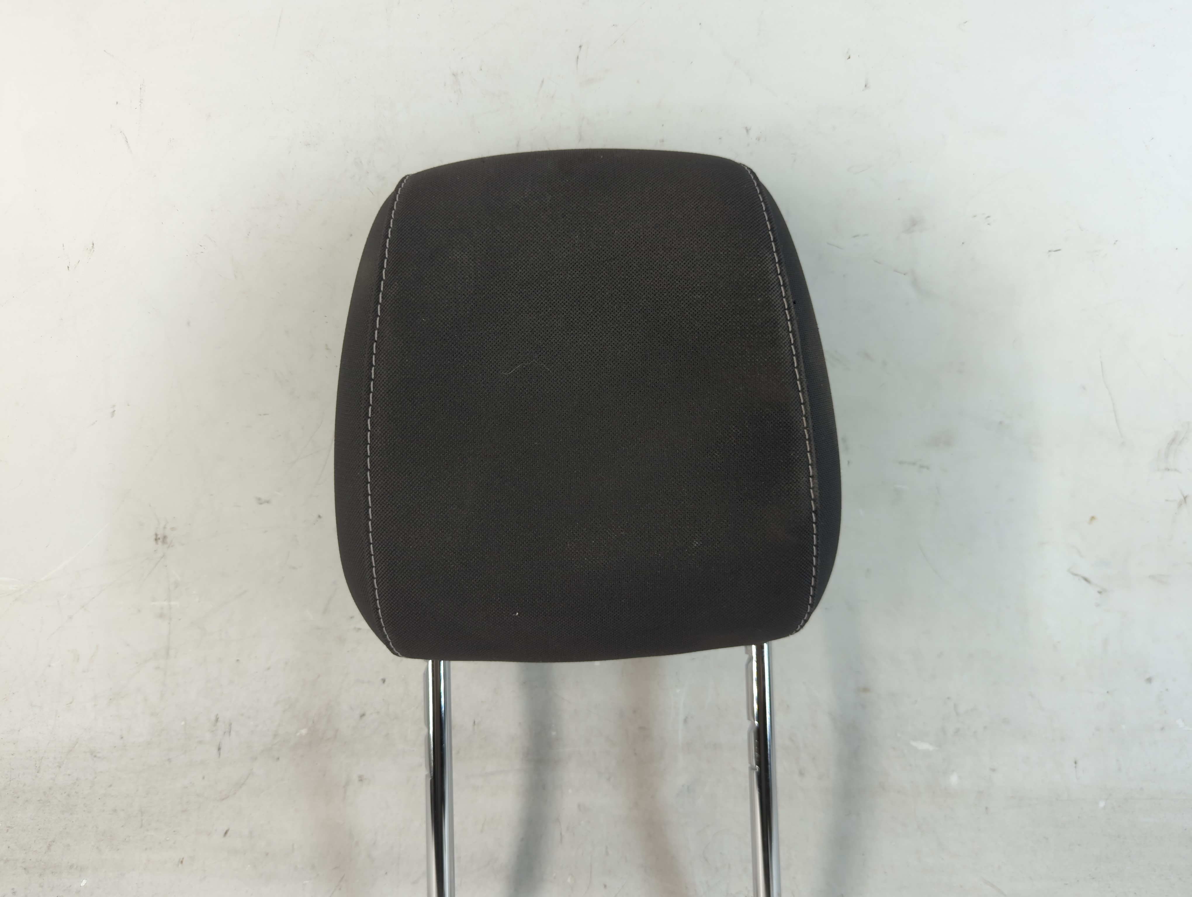 2016-2019 Ford Escape Headrest Head Rest Front Driver Passenger Seat 1067035 - Oemusedautoparts1.com
