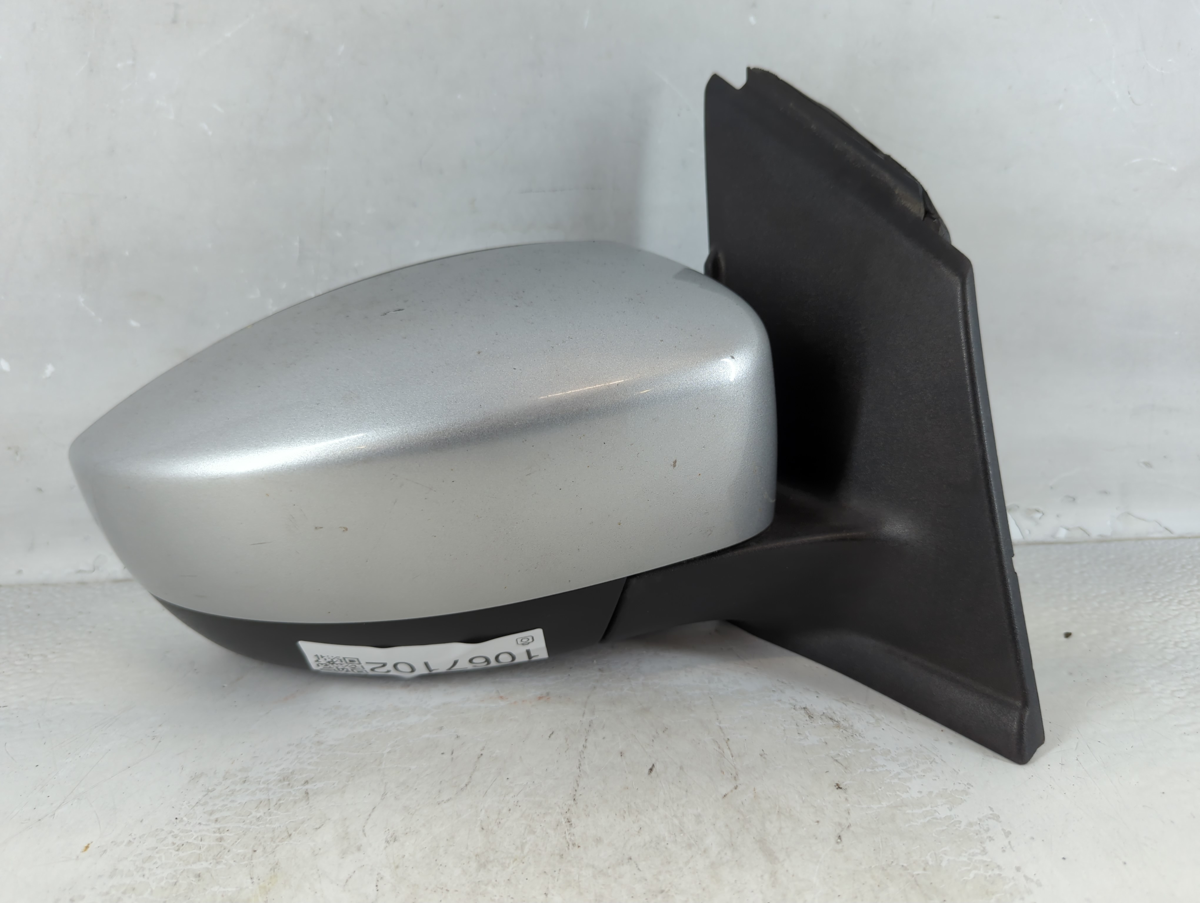 2013-2016 Ford Escape Passenger Right Side View Power Door Mirror Grey 1067102 - Oemusedautoparts1.com
