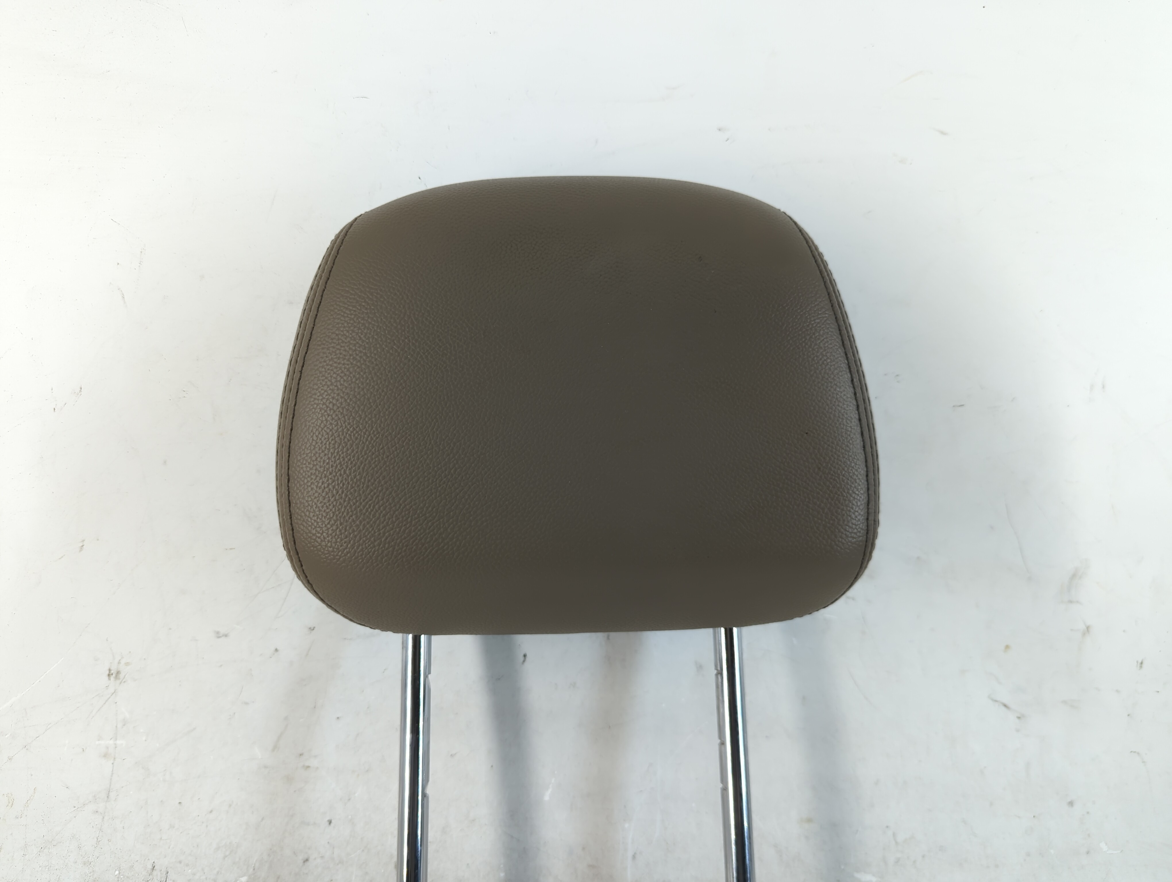 Chrysler Town & Country Headrest Head Rest Front Driver Passenger Seat 1067170 - Oemusedautoparts1.com
