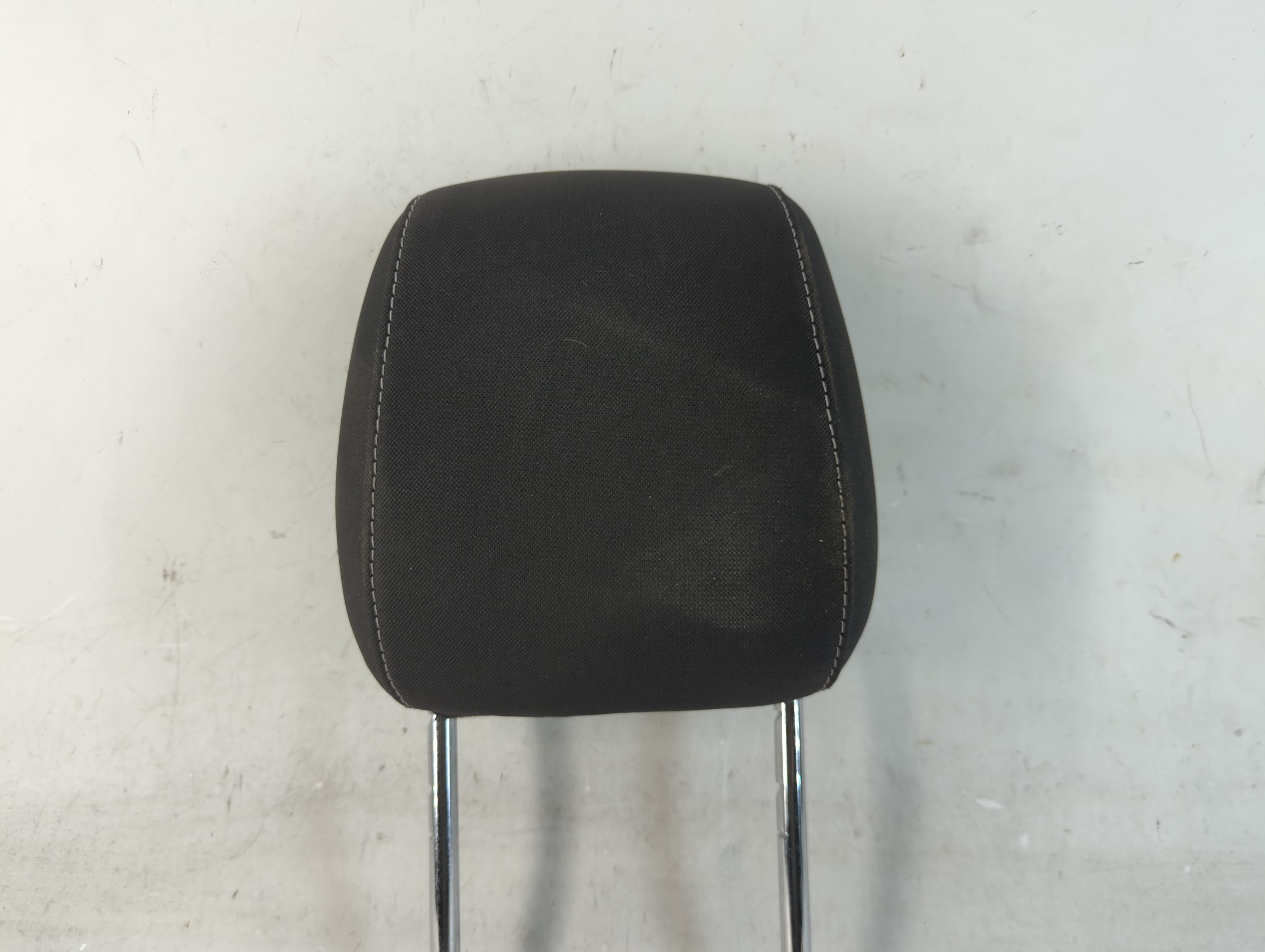 2016-2019 Ford Escape Headrest Head Rest Front Driver Passenger Seat 1067171 - Oemusedautoparts1.com