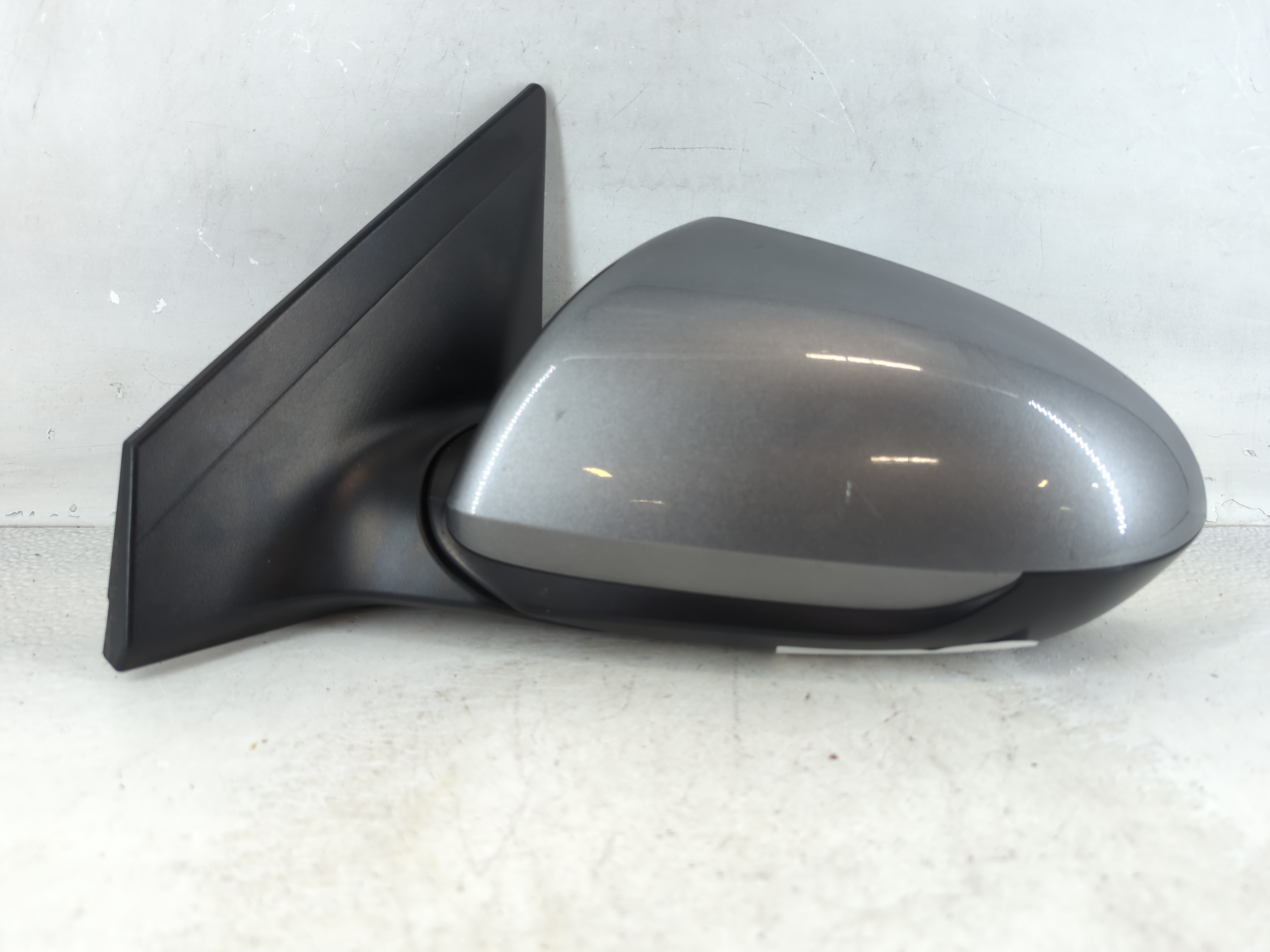2017-2020 Hyundai Elantra Driver Left Side View Power Door Mirror Grey 1067228 - Oemusedautoparts1.com