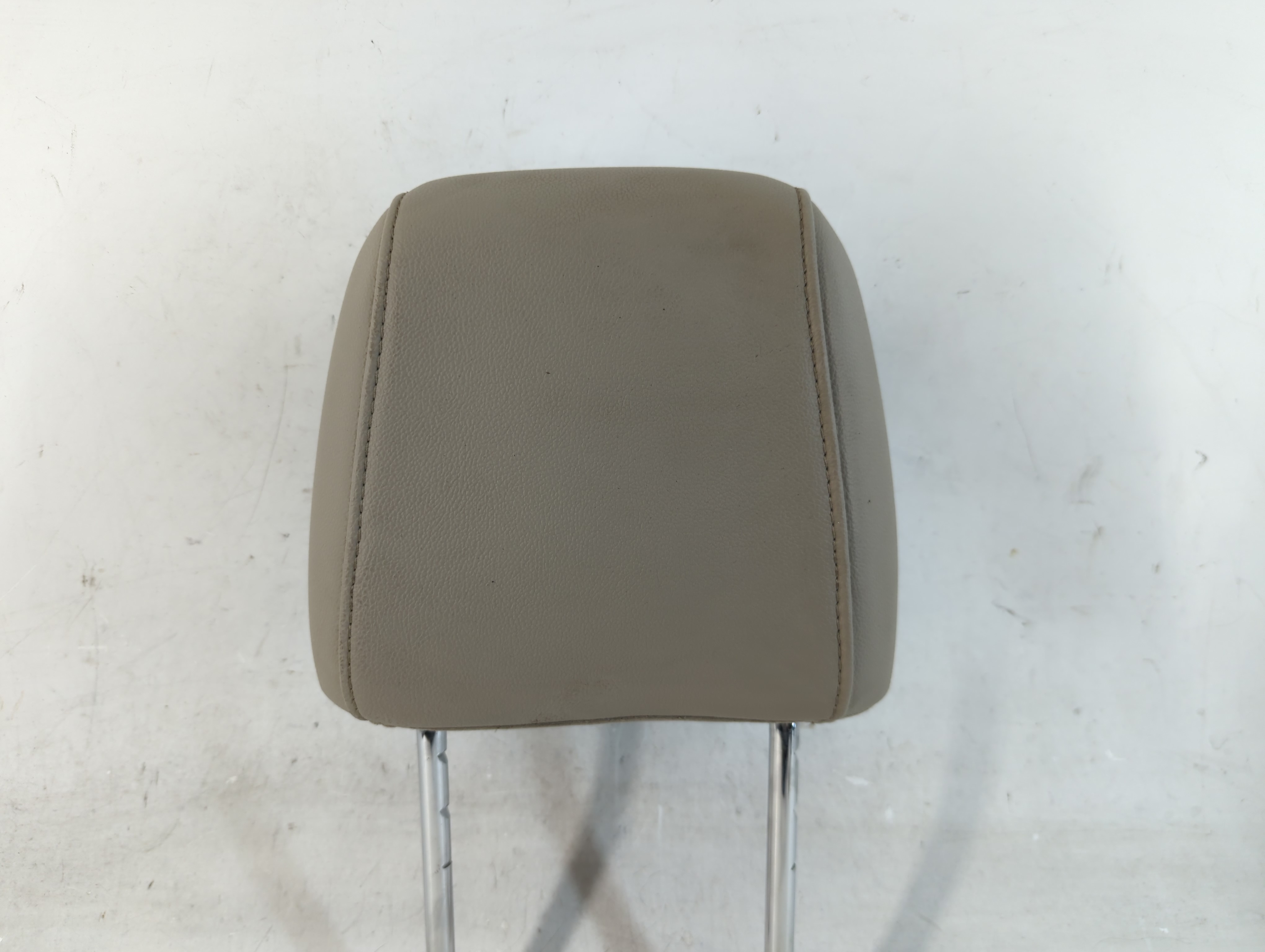 2013-2015 Ford Escape Headrest Head Rest Front Driver Passenger Seat 1067270 - Oemusedautoparts1.com