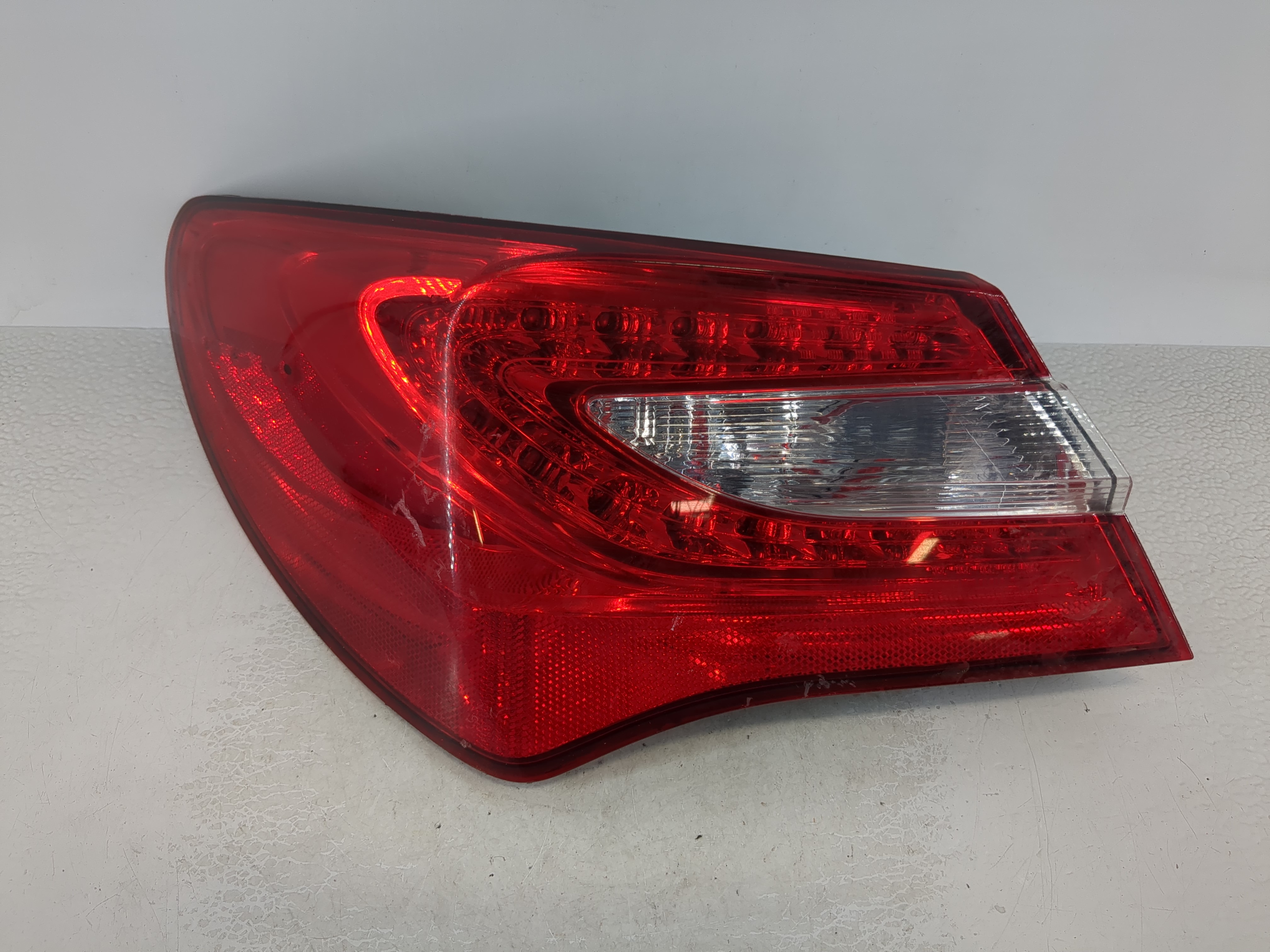 Picture of 2011-2014 Chrysler 200 Driver Left Side Tail Light Taillight Oem 1067338