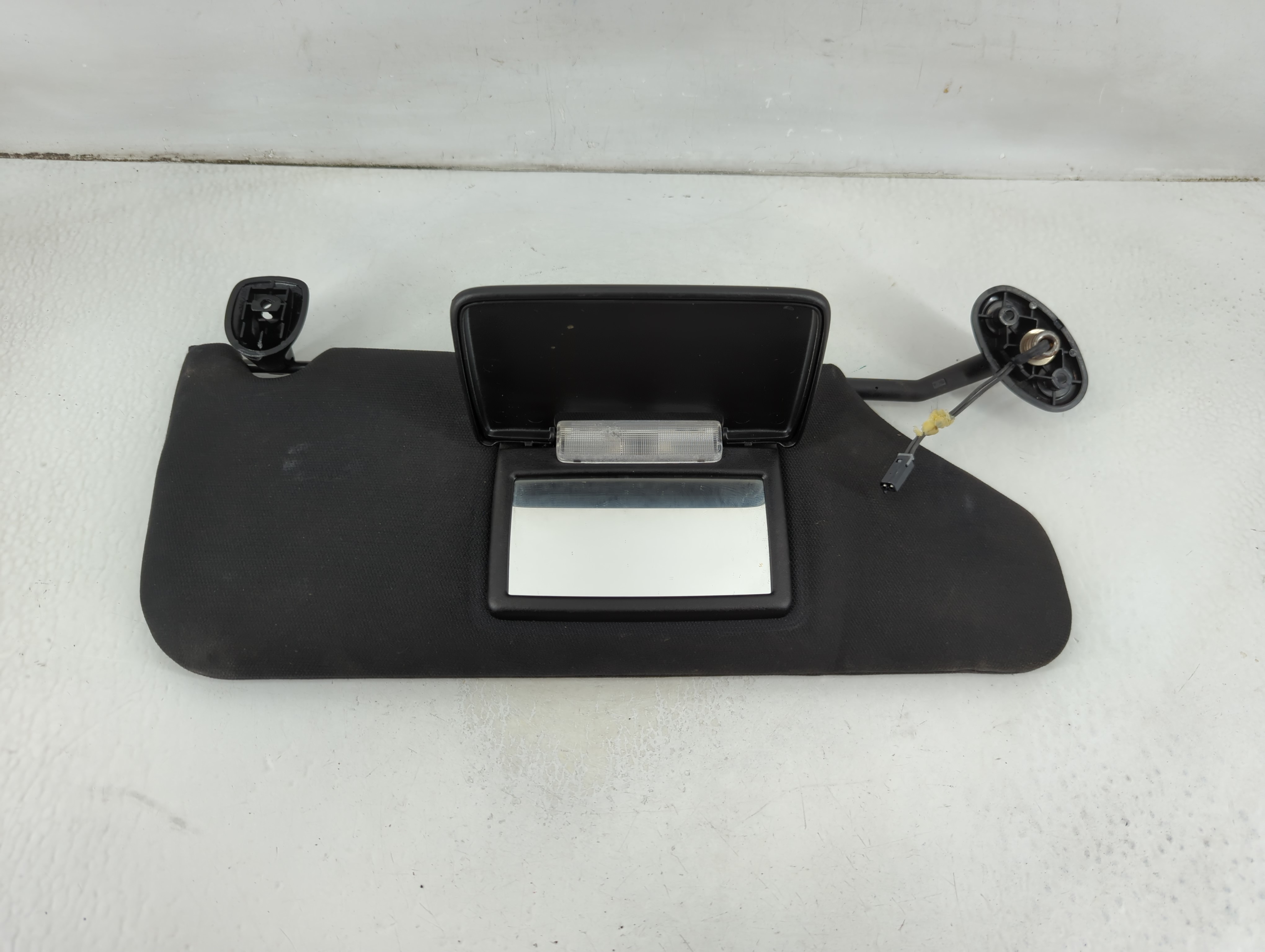 Picture of 2011-2014 Chrysler 200 Passenger Sun Visor Mirror Right Sunvisor Black 1067342