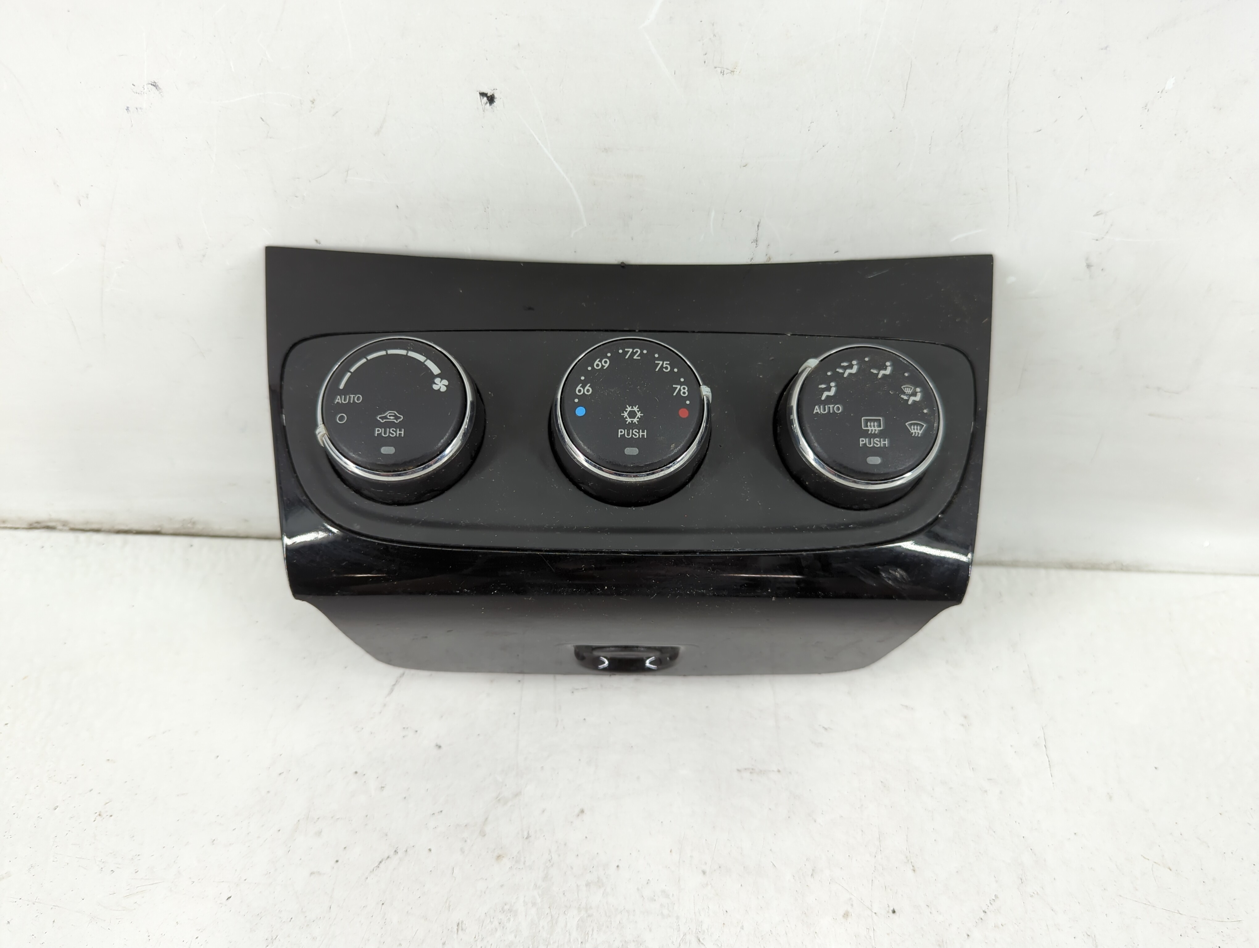 Picture of 2014 Chrysler 200 Ac Heater Climate Control P55111888ai 1067384