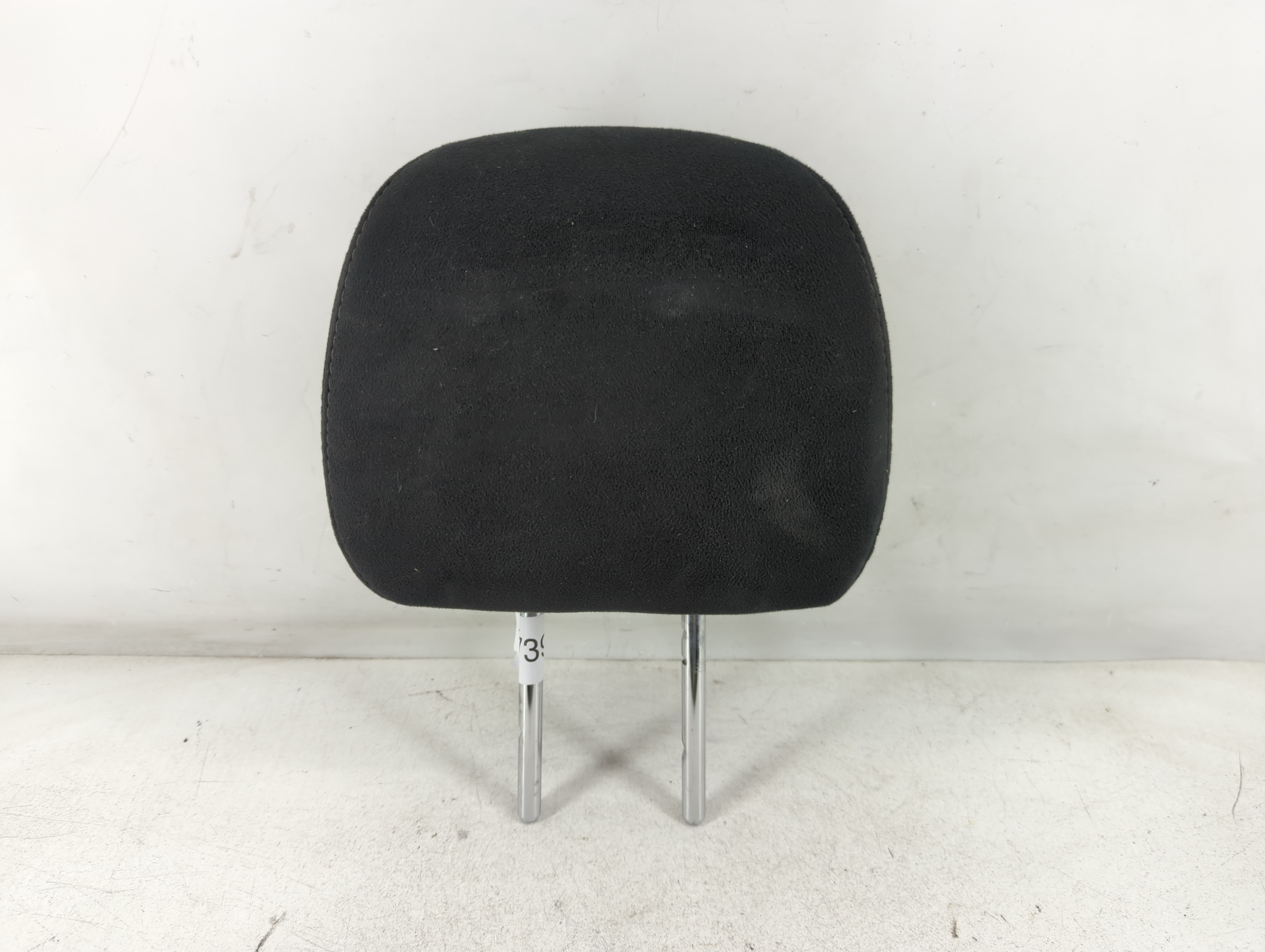 Picture of 2013-2013 Nissan Pathfinder Headrest Head Rest Rear Center Seat Black 1067393