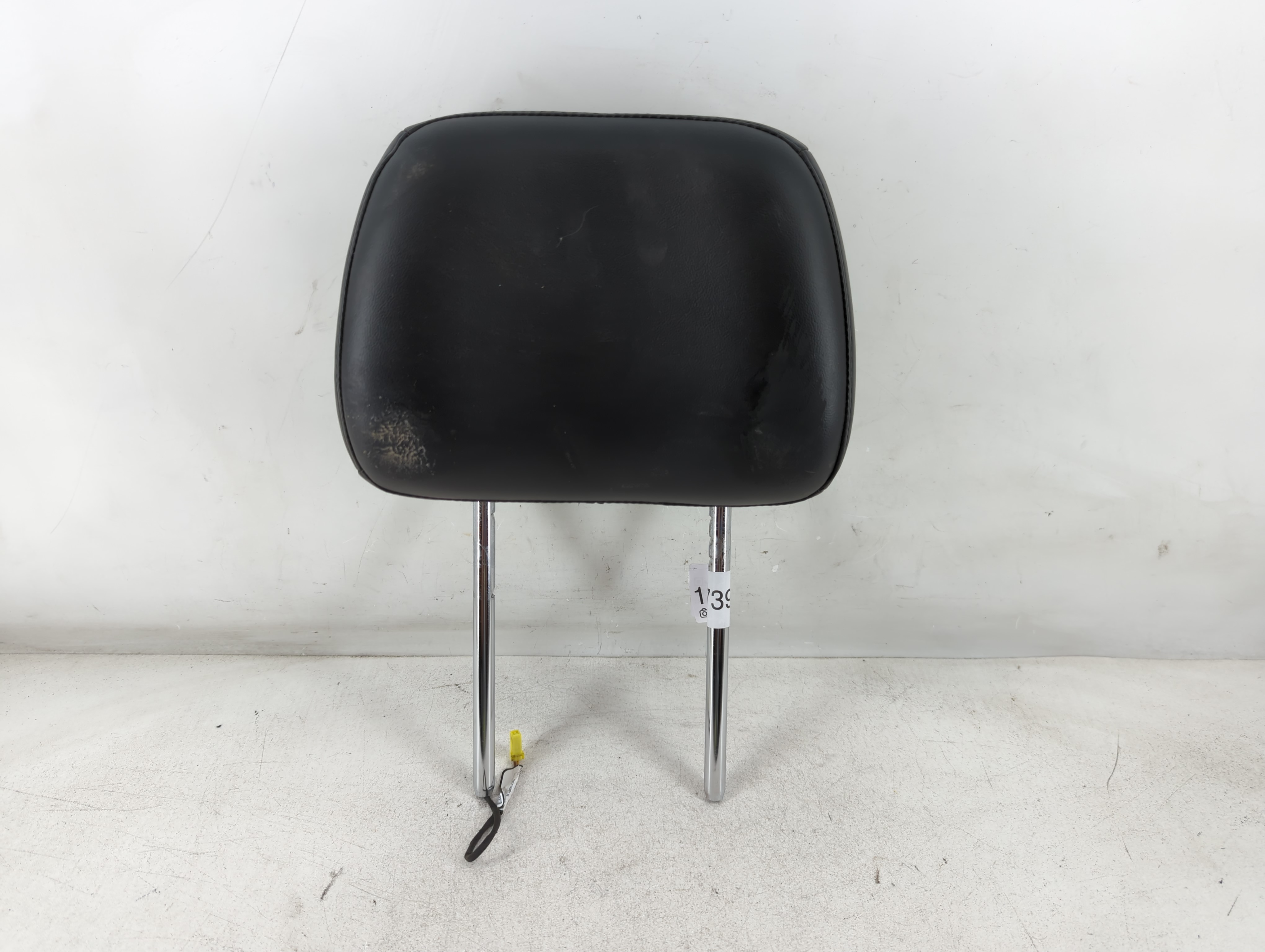 2014 Jeep Grand Cherokee Headrest Head Rest Front Driver Passenger Seat 1067394 - Oemusedautoparts1.com