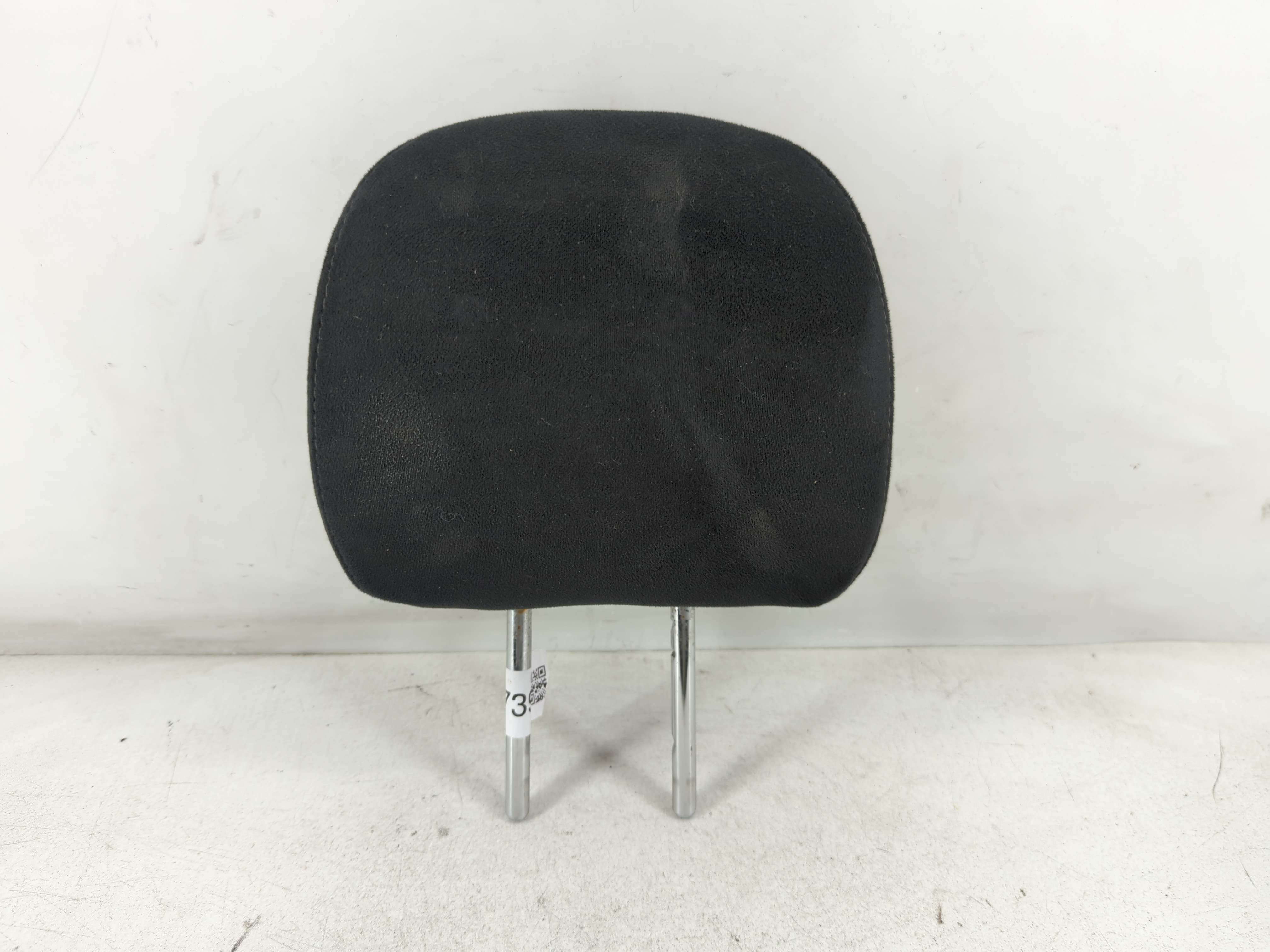 Picture of 2013 Nissan Pathfinder Headrest Head Rest Rear Center Seat Black 1067398