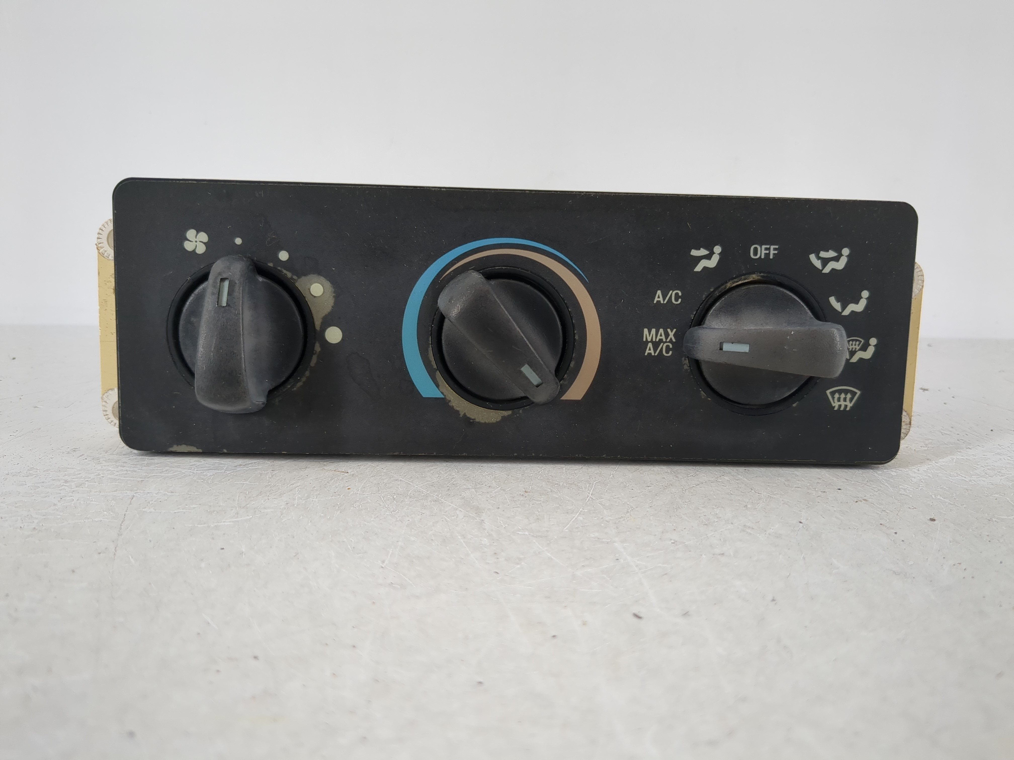 2007 Ford F-350 Super Duty Ac Heater Climate Control 1067500 - Oemusedautoparts1.com