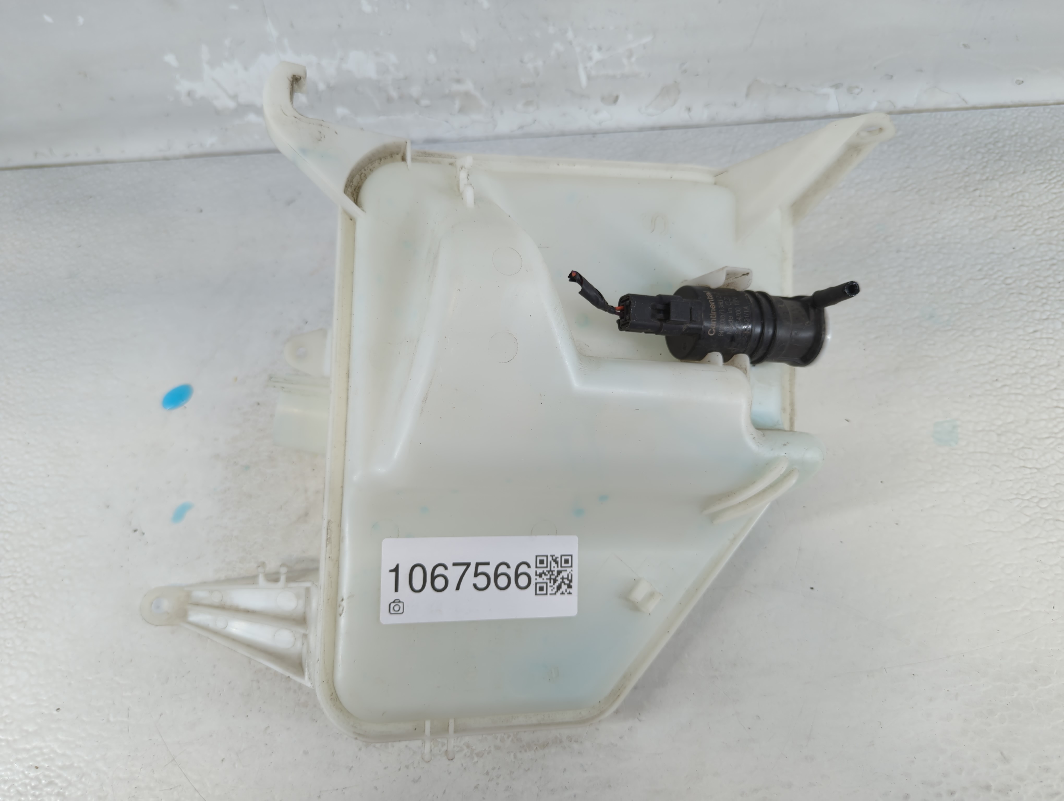 2020-2022 Nissan Sentra Windshield Washer Fluid Reservoir Bottle Oem 1067566 - Oemusedautoparts1.com