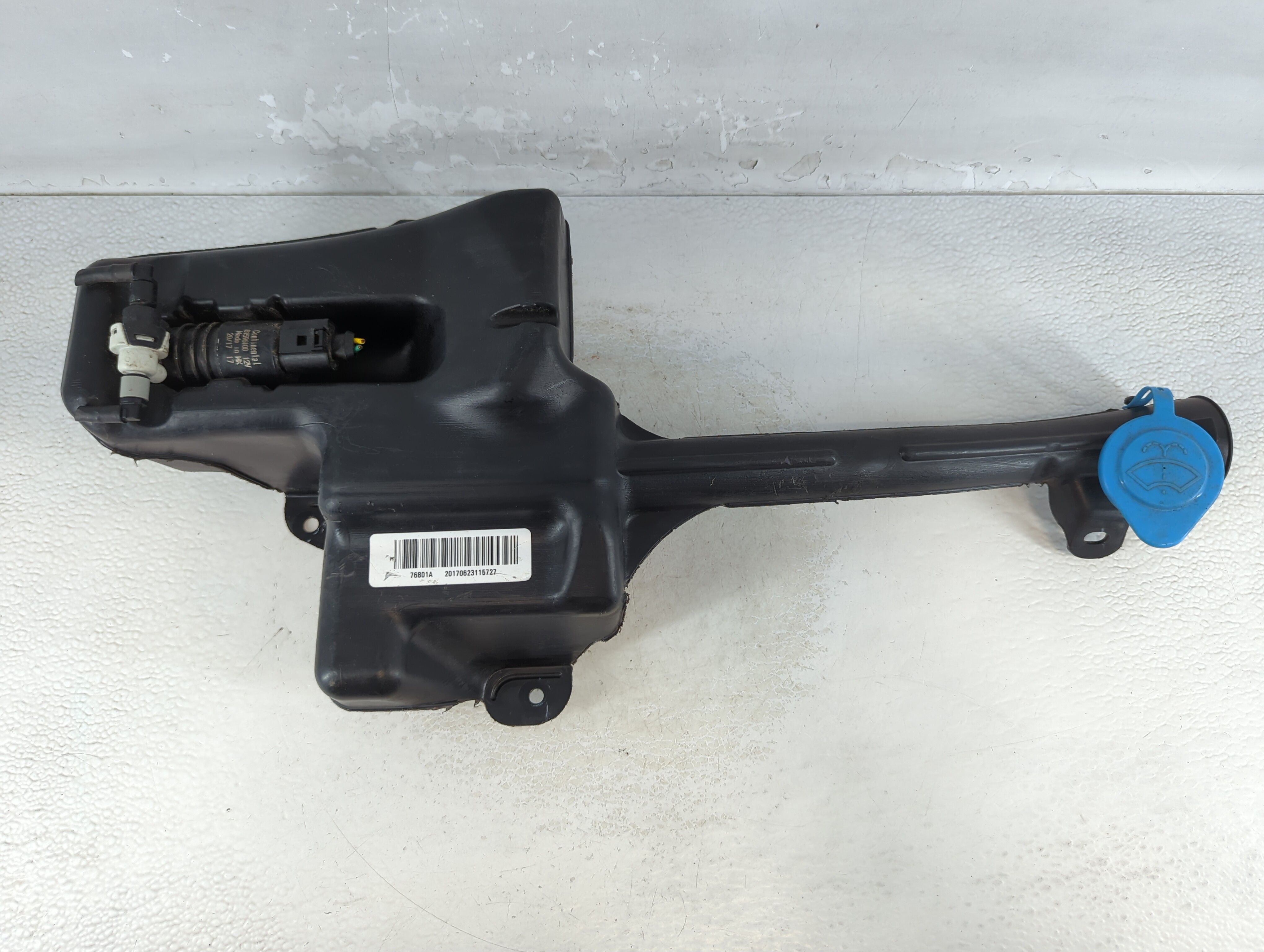 2018 Honda Odyssey Windshield Washer Fluid Reservoir Bottle Oem 1067599 - Oemusedautoparts1.com