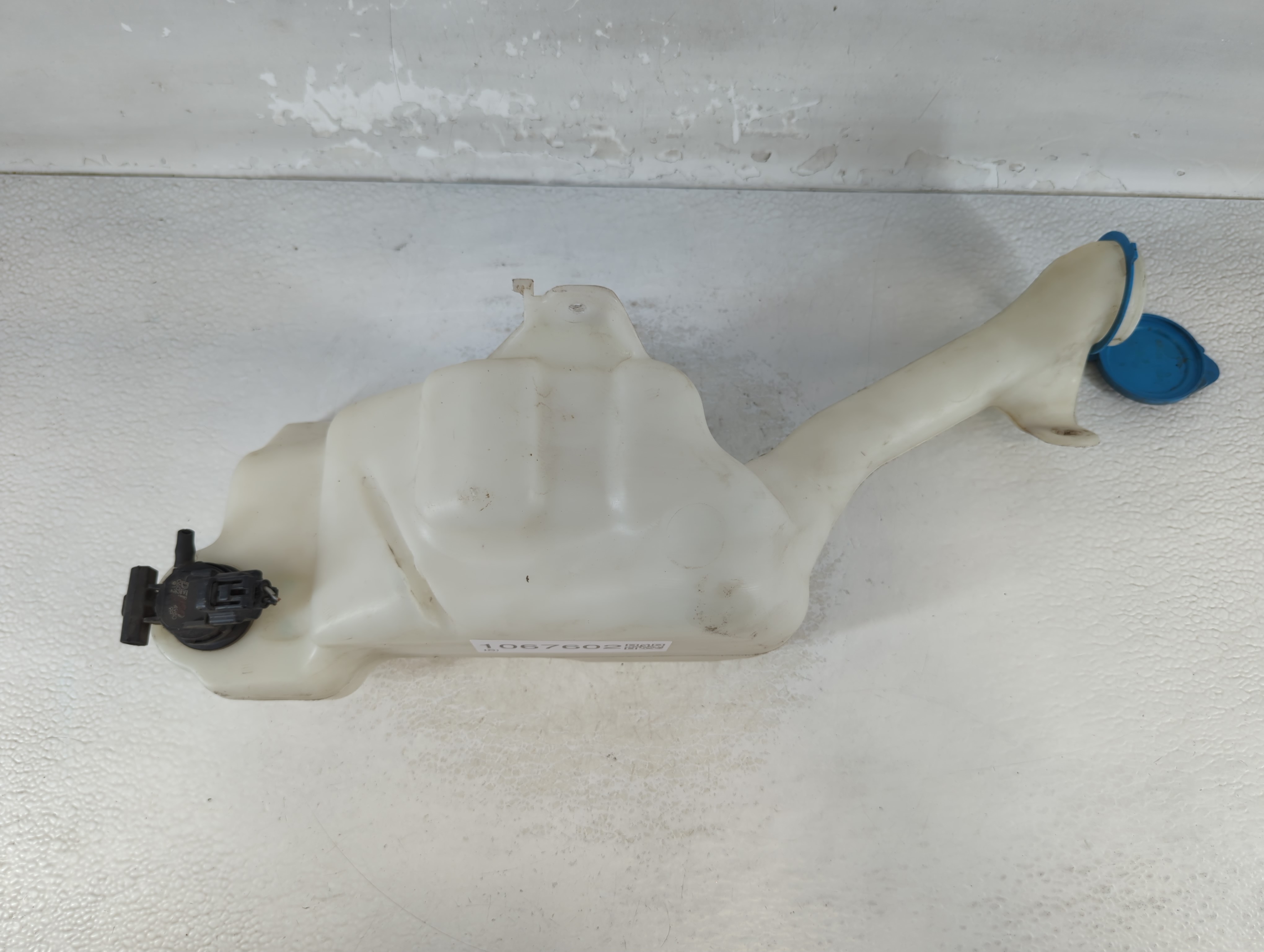 2013-2017 Honda Accord Windshield Washer Fluid Reservoir Bottle Oem 1067602 - Oemusedautoparts1.com
