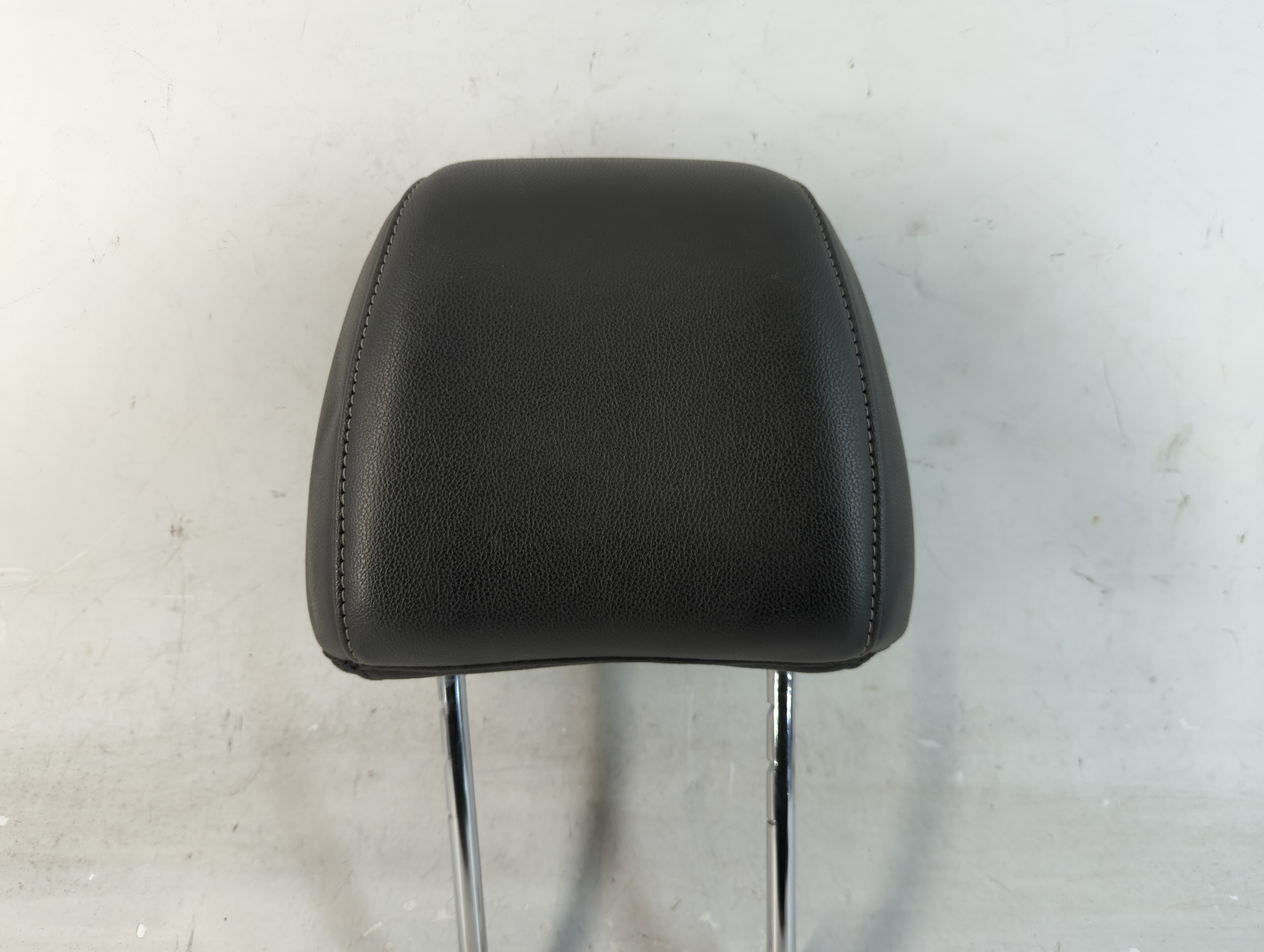 2013-2015 Ford Escape Headrest Head Rest Front Driver Passenger Seat 1067650 - Oemusedautoparts1.com