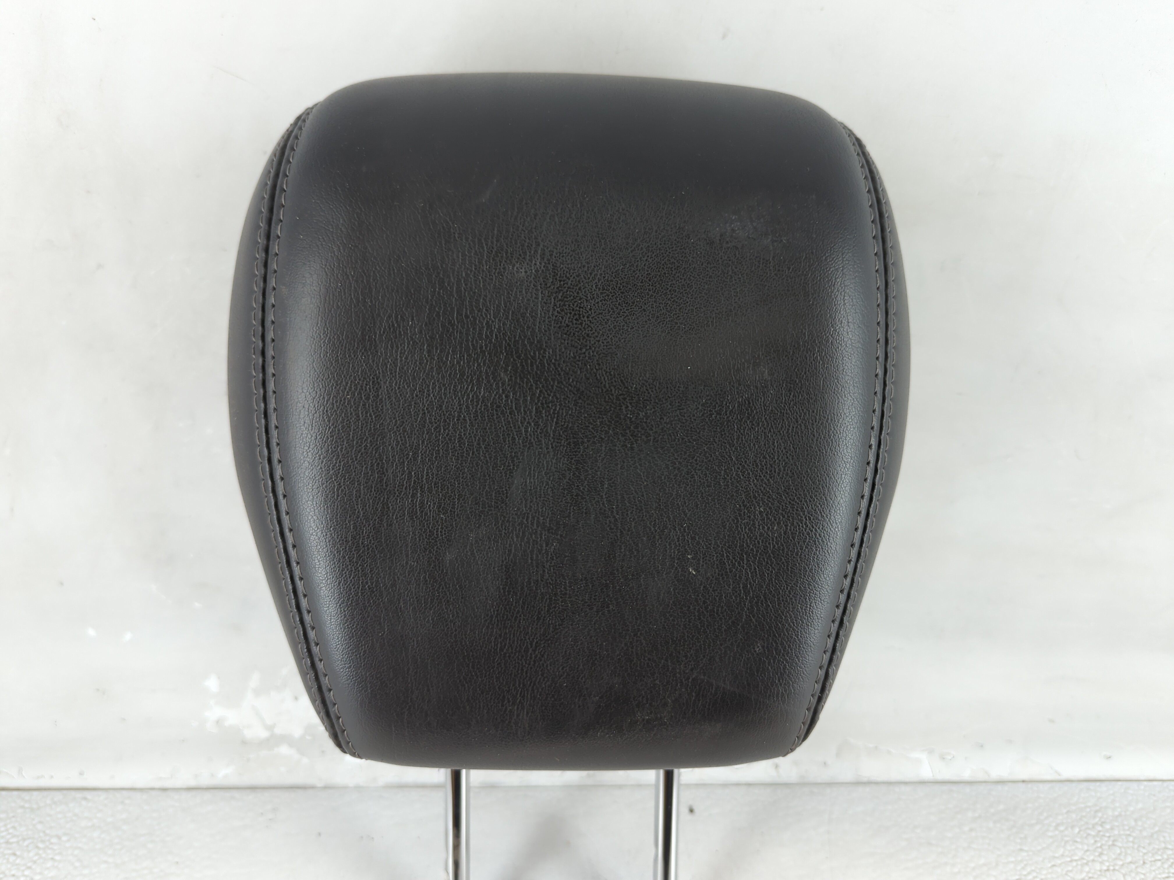 2013-2014 Gmc Acadia Headrest Head Rest Rear Center Seat Black 1067699 - Oemusedautoparts1.com