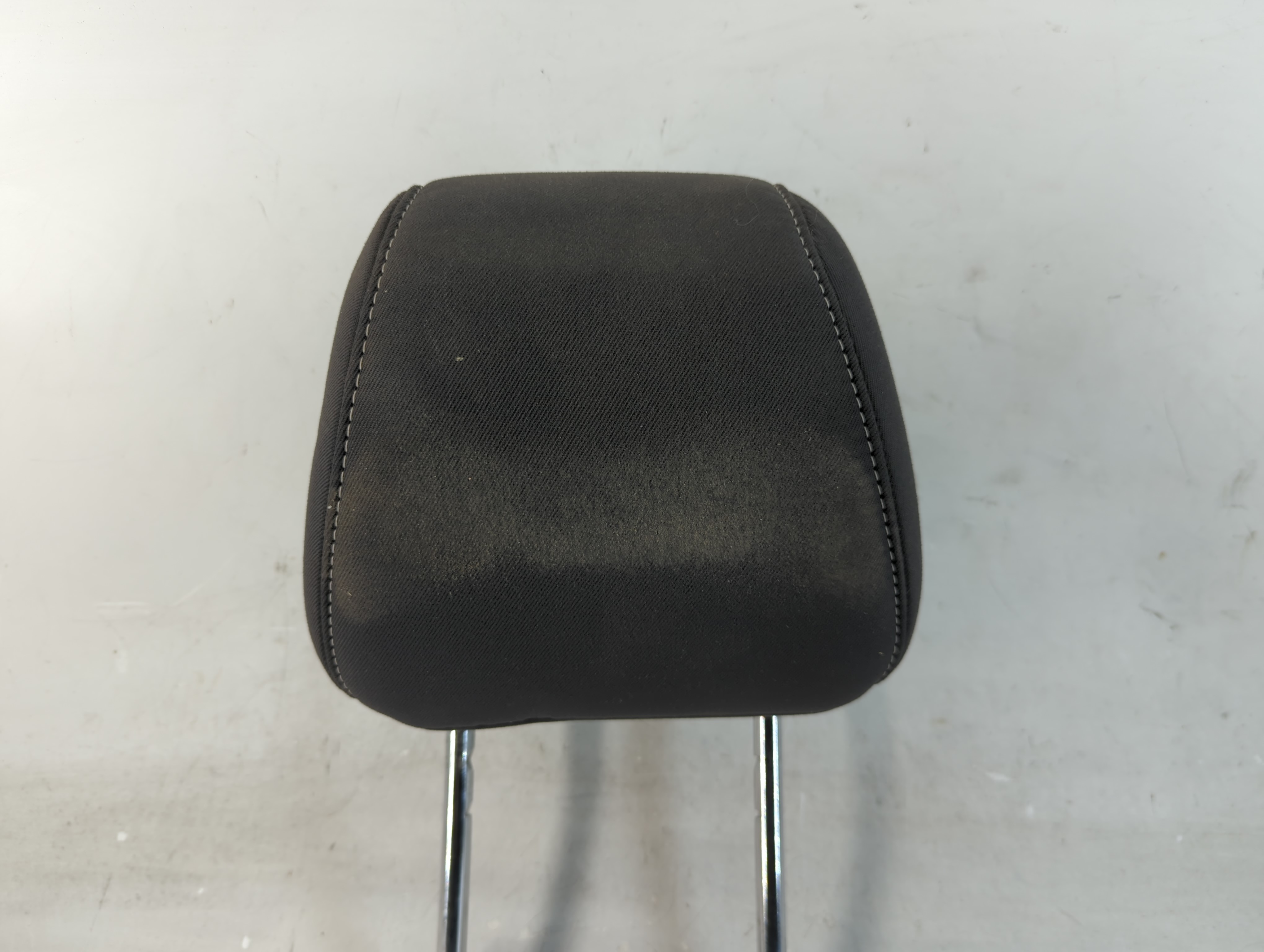 Picture of 2014-2018 Ford Fiesta Headrest Head Rest Front Driver Passenger Seat 1067721