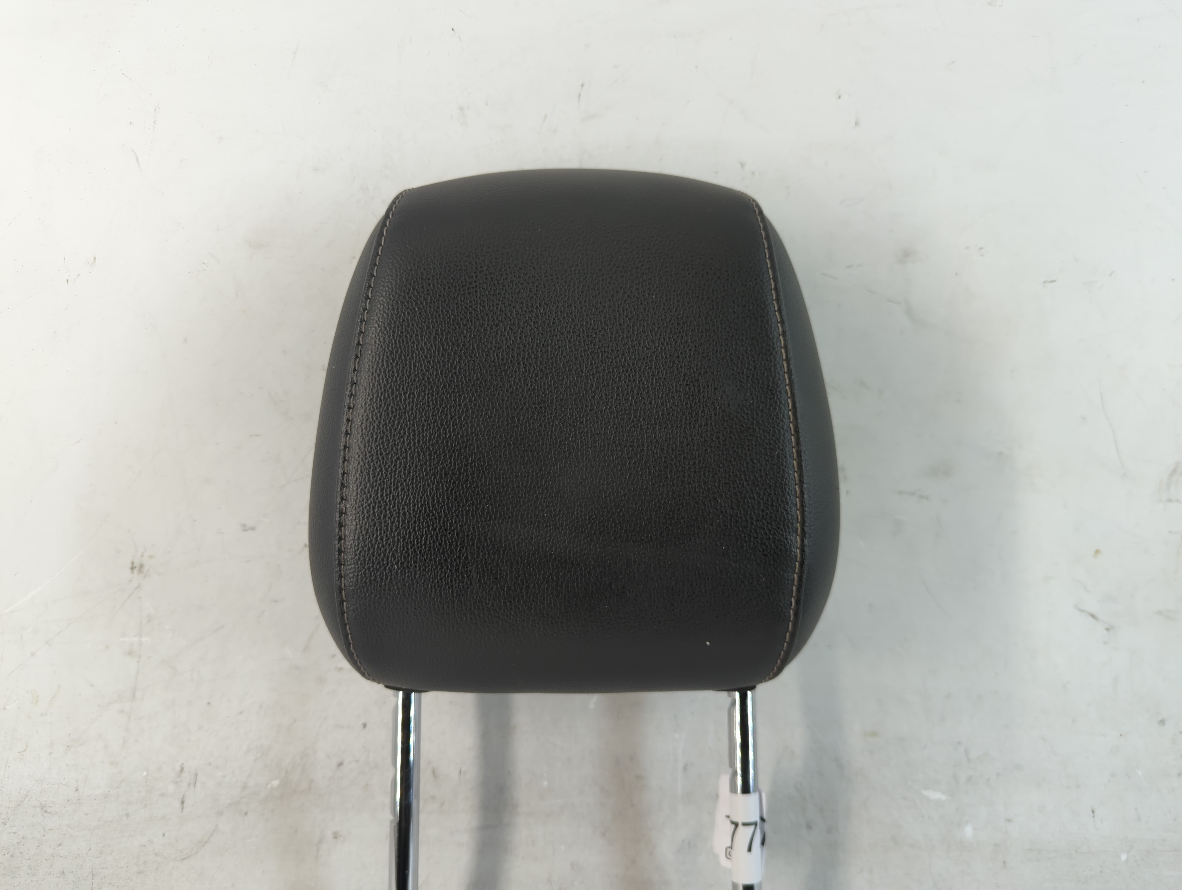 2016-2019 Ford Escape Headrest Head Rest Front Driver Passenger Seat 1067727 - Oemusedautoparts1.com