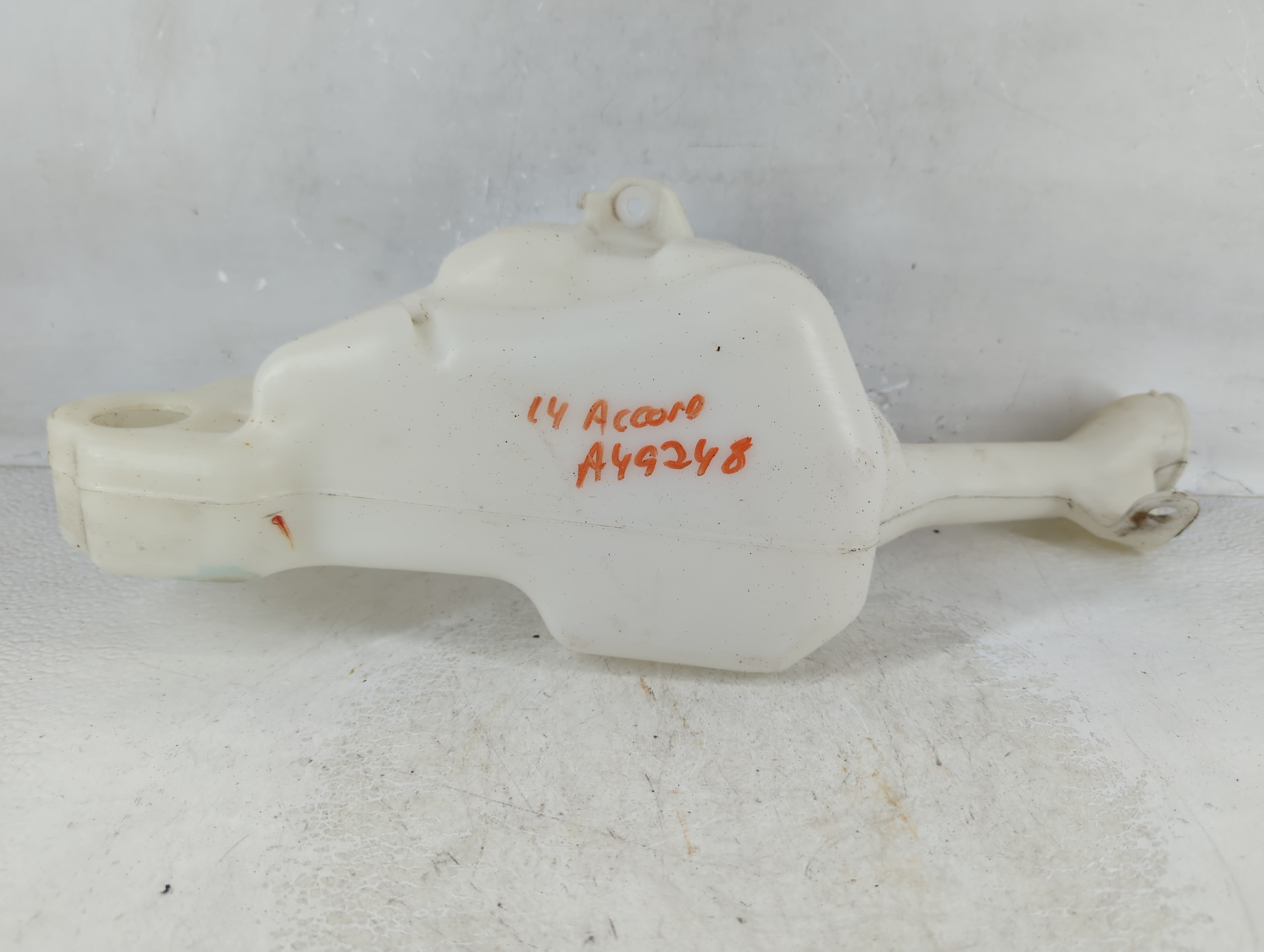 Picture of 2013-2017 Honda Accord Windshield Washer Fluid Reservoir Bottle Oem 1067743
