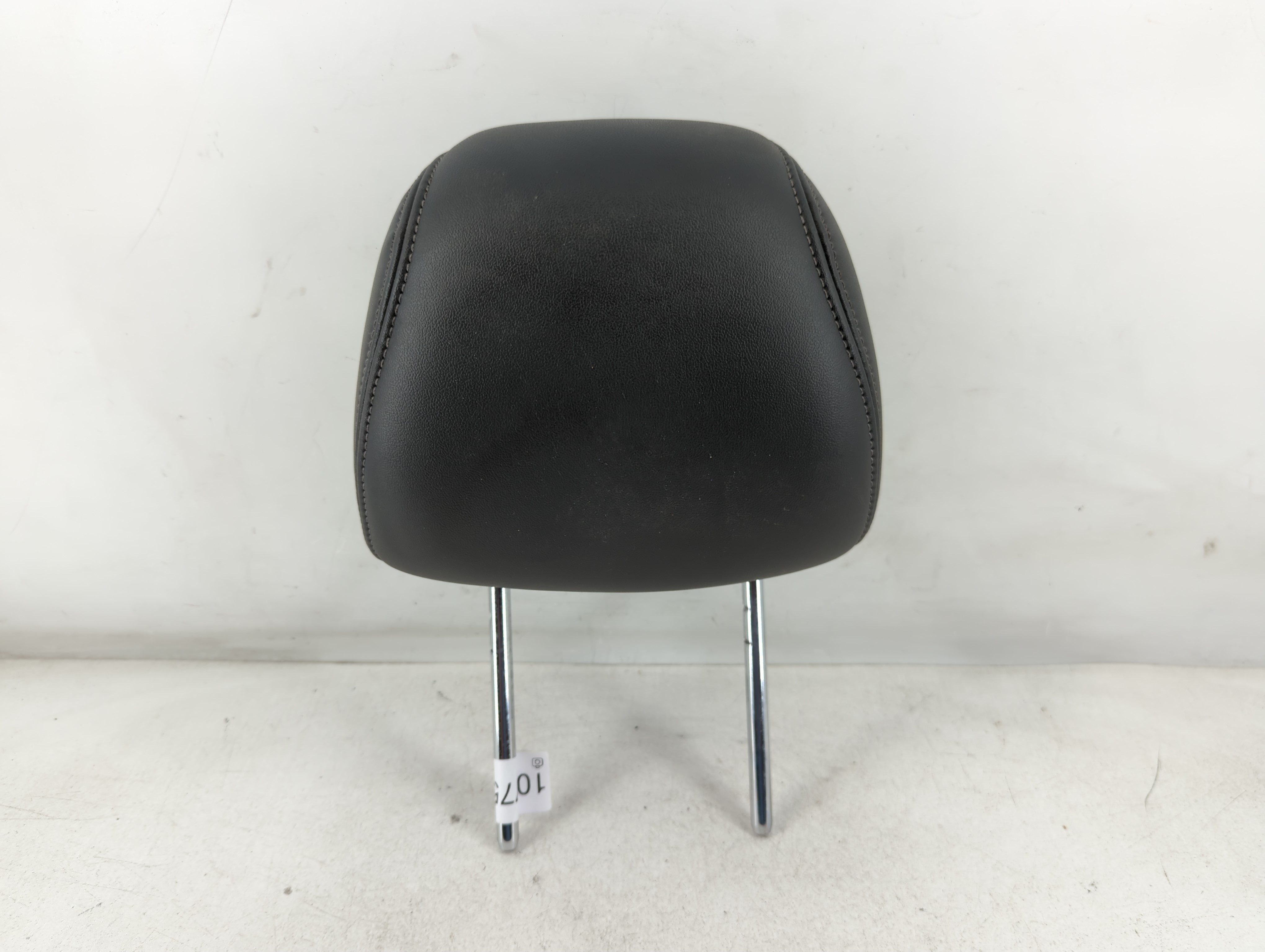 2016-2019 Ford Taurus Headrest Head Rest Front Driver Passenger Seat 1067750 - Oemusedautoparts1.com
