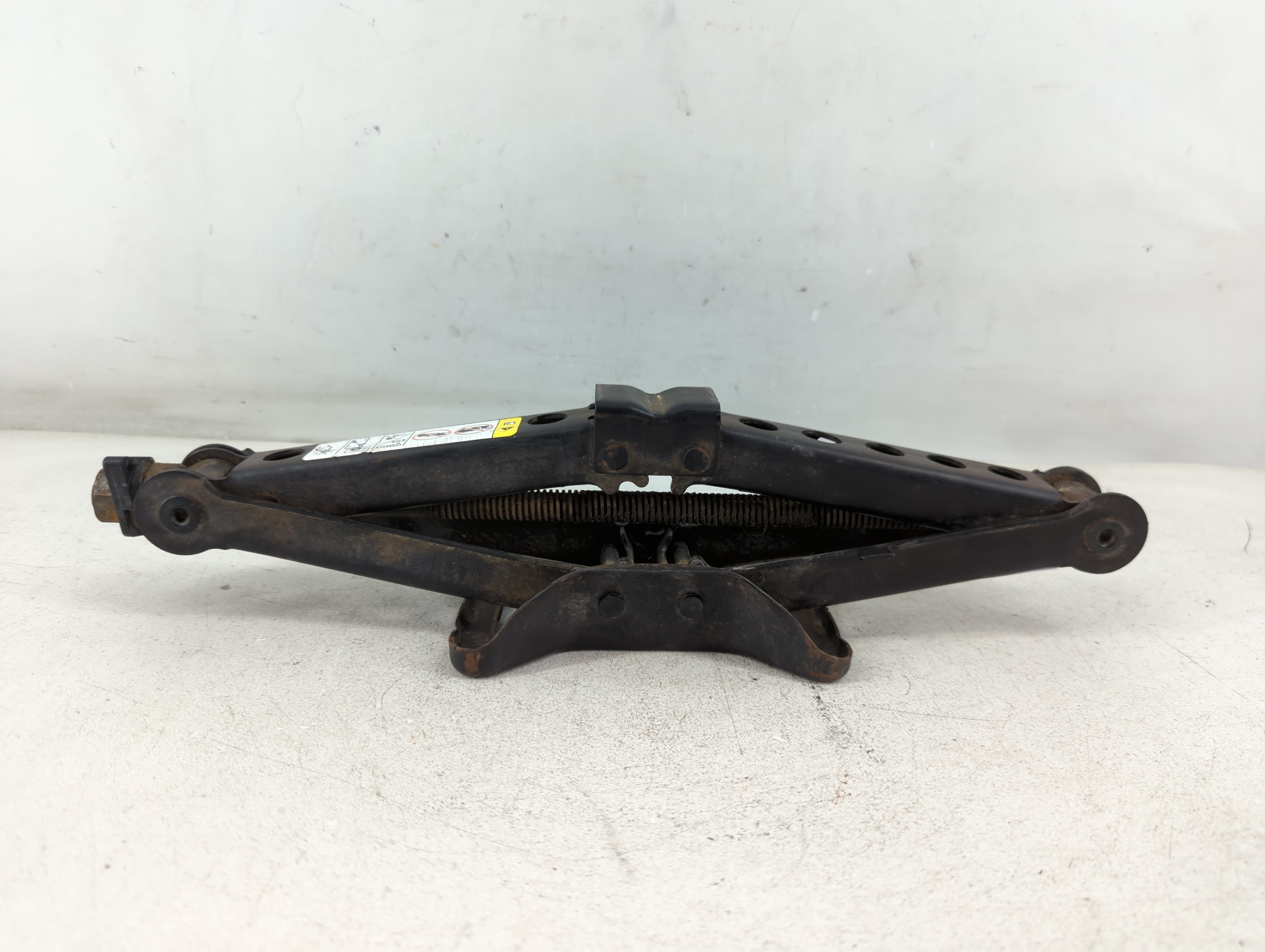Picture of 2009 Dodge Challenger Spare Scissor Car Jack 1067789
